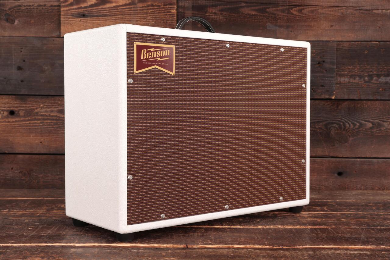 Benson Monarch 15w 1x12" Combo in White with Oxblood Grille - IMGL9015.jpg