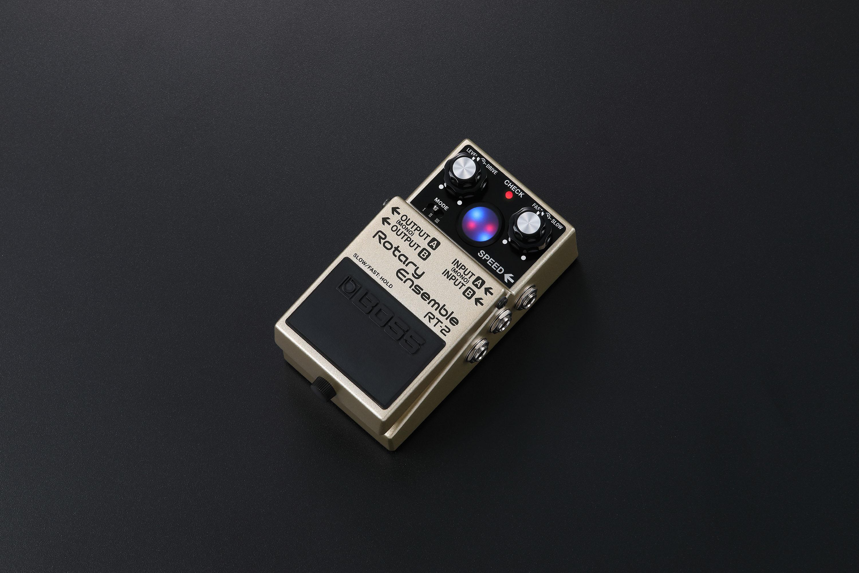 Boss RT-2 Rotary Ensemble Pedal - RT-2_angle2.jpg