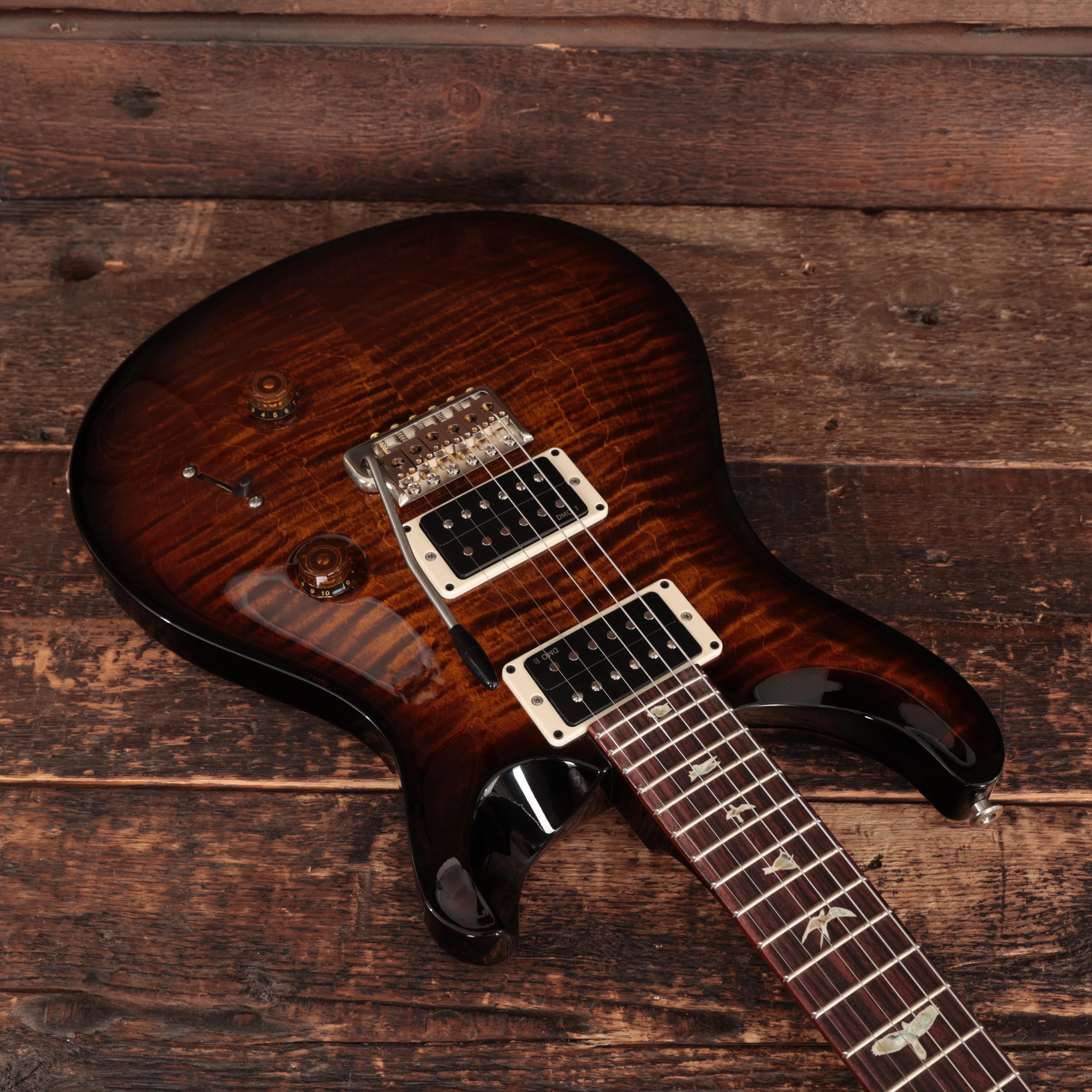 PRS Custom 24 in Black Gold Wraparound Burst - 0403131 (11).JPG