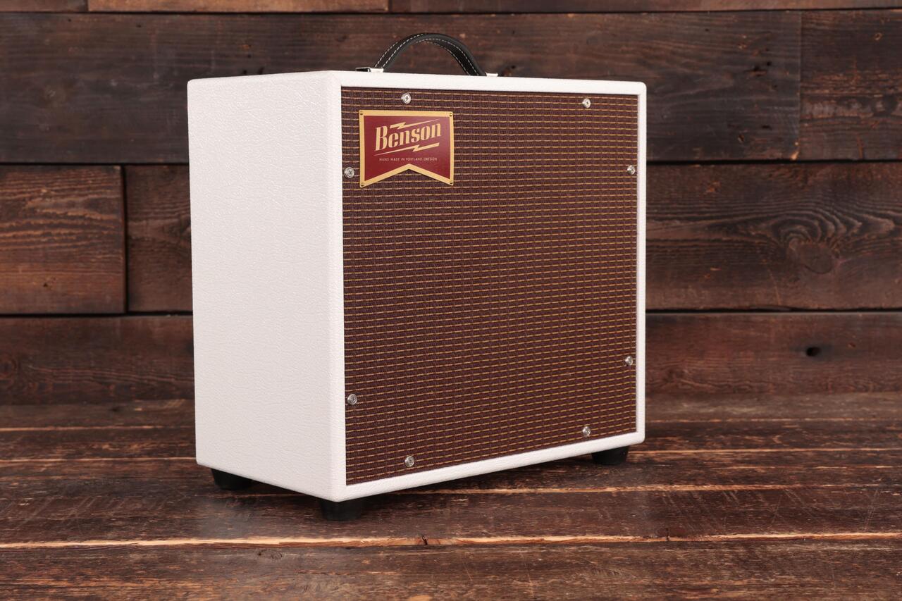 Benson Nathan Junior Reverb 5w 1x10 Valve Amp Combo in White with Oxblood Grille - IMGL9007.jpg