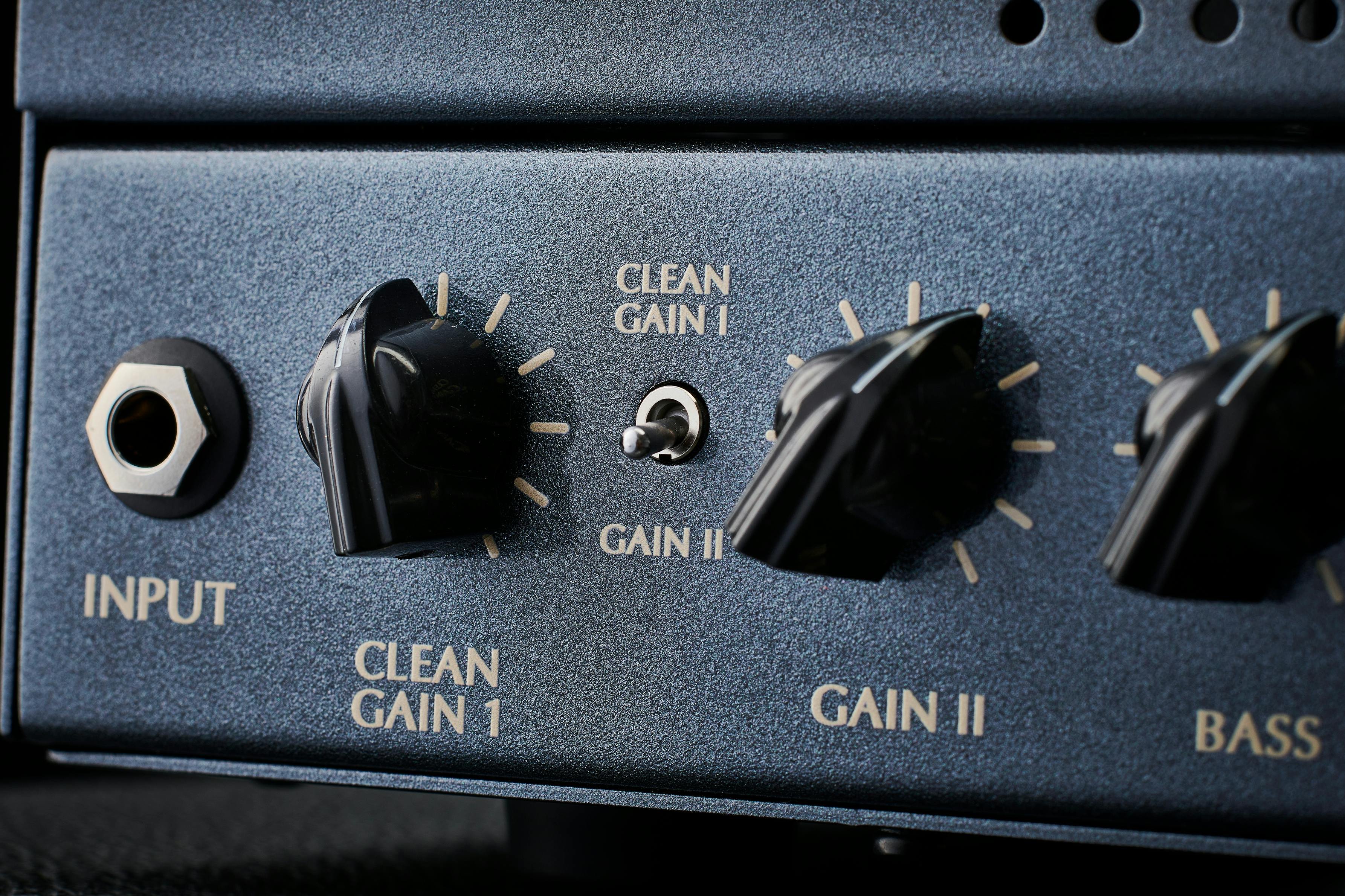 Victory The Kracken VX MKII 6L6 Lunchbox Amp Head and 1x12" Cab - VICVX-MKII-Kraken_VX_MkII_Lunchbox_04-med-res.jpg