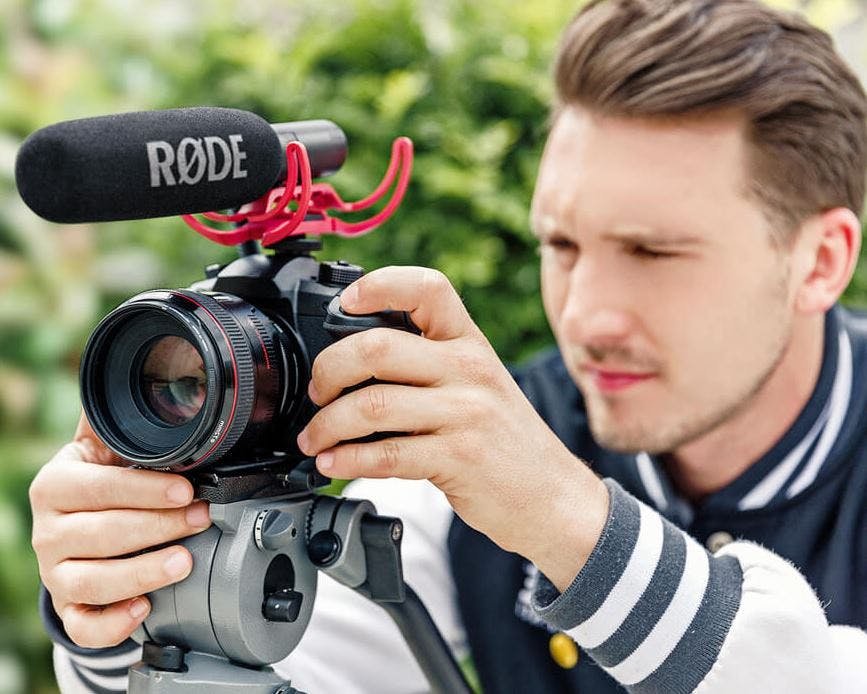 Rode VideoMic with Rycote Lyre Shockmount - 525447-rode.jpg