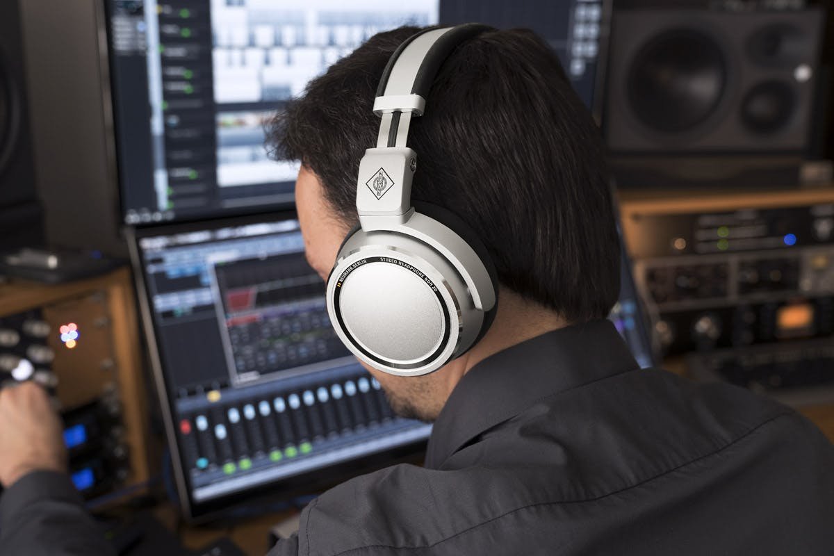 Neumann NDH 20 closed back studio headphones - 518617-1655739769663.jpg