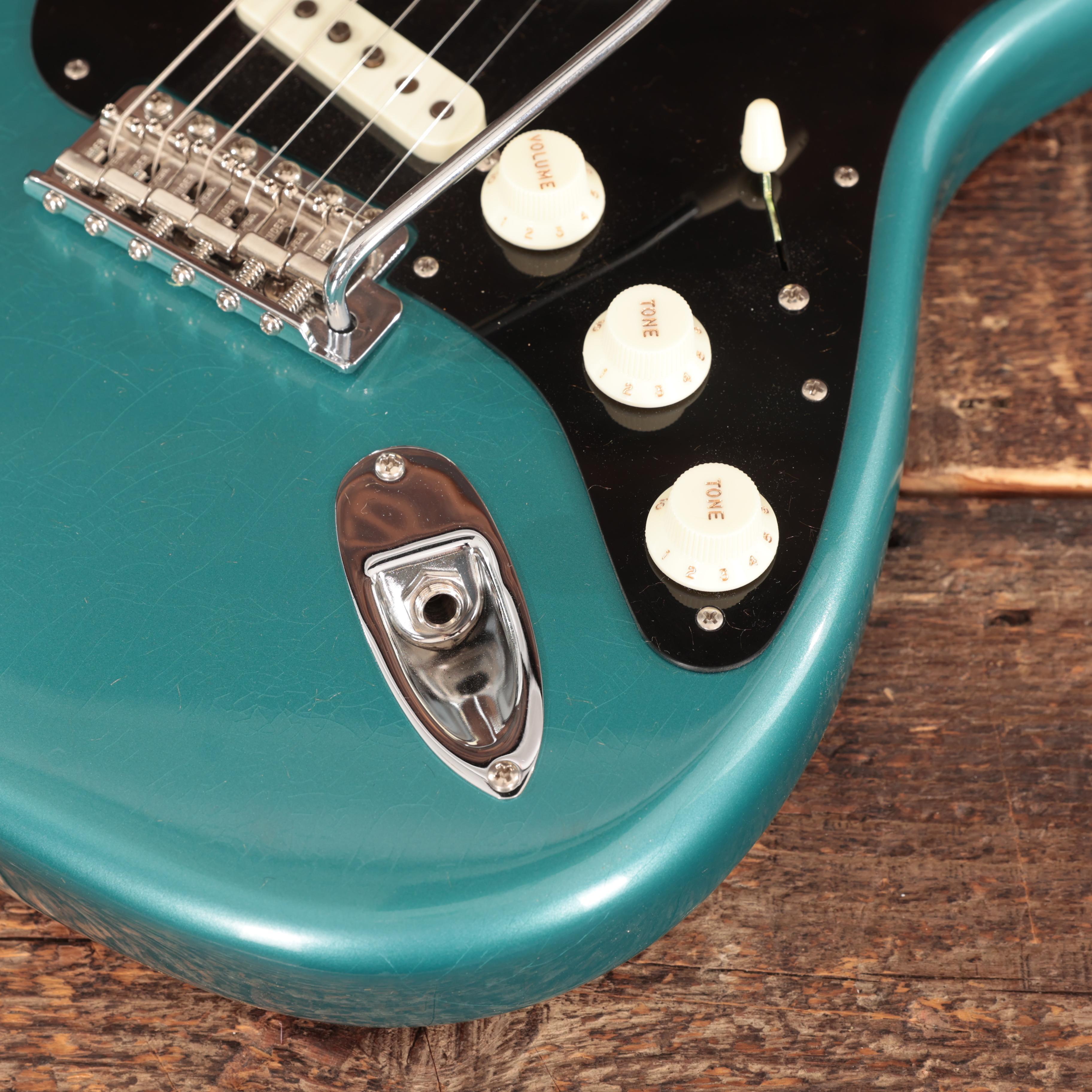 Fender Custom Shop '69 Stratocaster Deluxe Closet Classic in Super Faded Aged Ocean Turquoise - CZ586426 (11).JPG