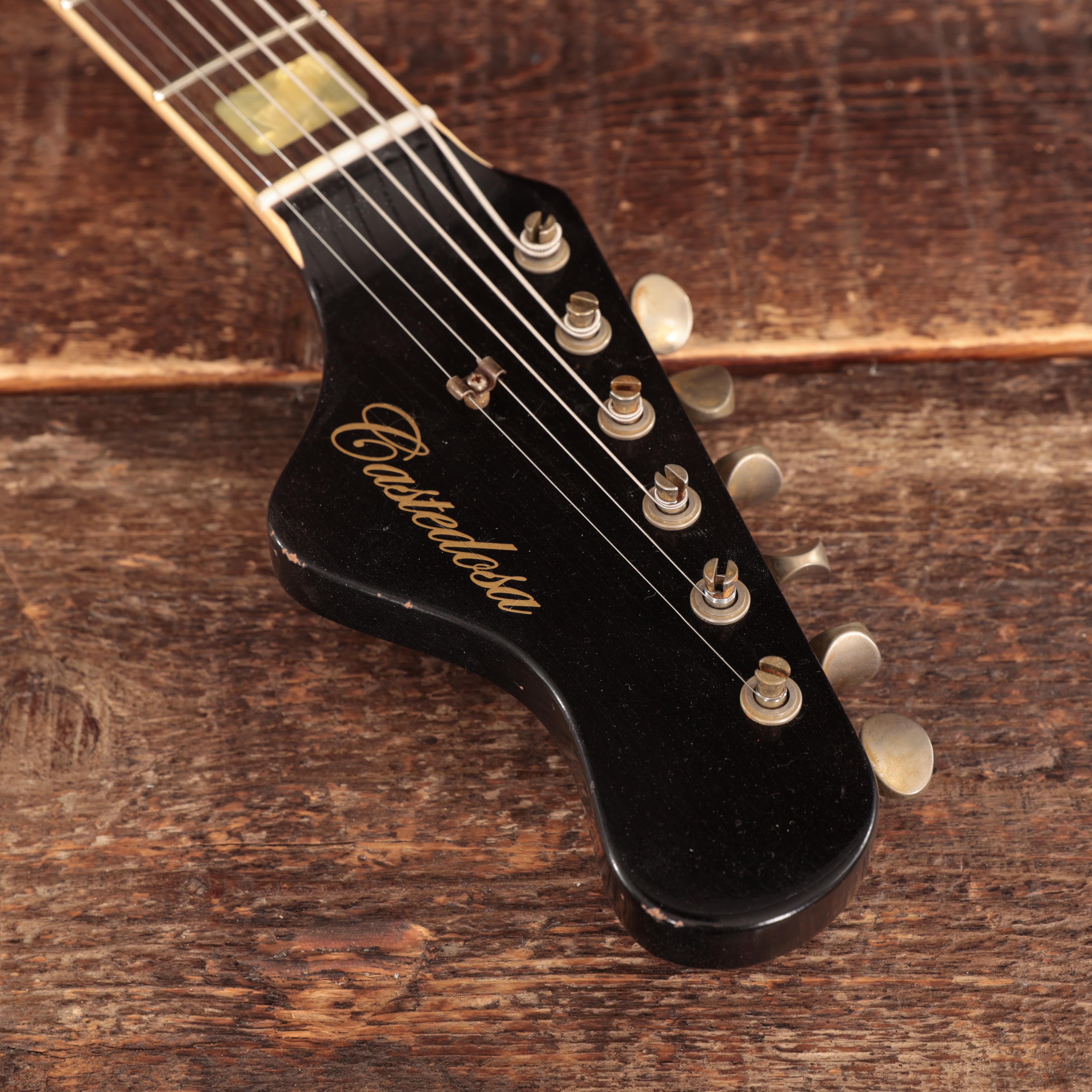 Castedosa Conchers Baritone Guitar in Aged Pelham Blue  - 385 (15).JPG