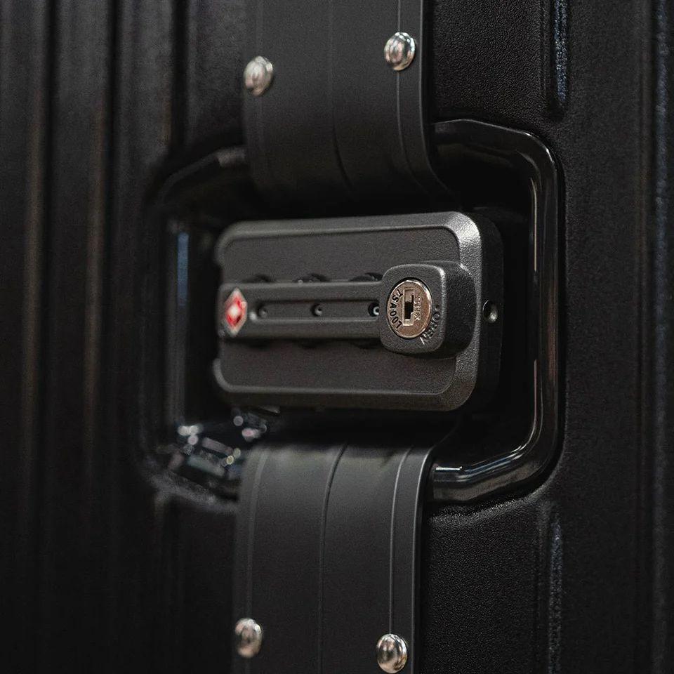 Quantum G2X Double Guitar Vault Case - G2X_TSA_compressed.jpg