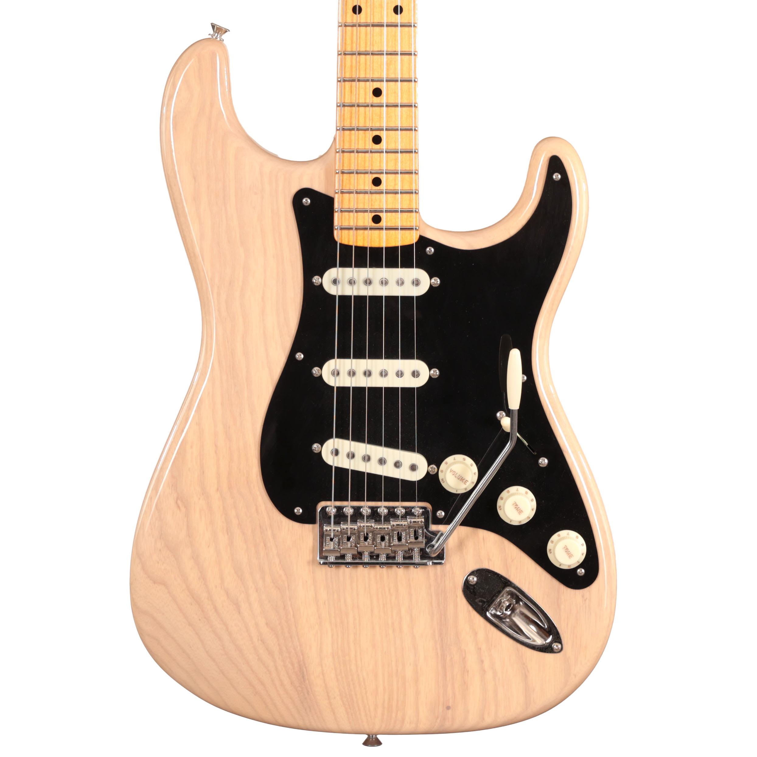 Fender Custom Shop ’55 Stratocaster Deluxe Closet Classic in Super Faded Aged White Blonde - CZ586447 (17).JPG