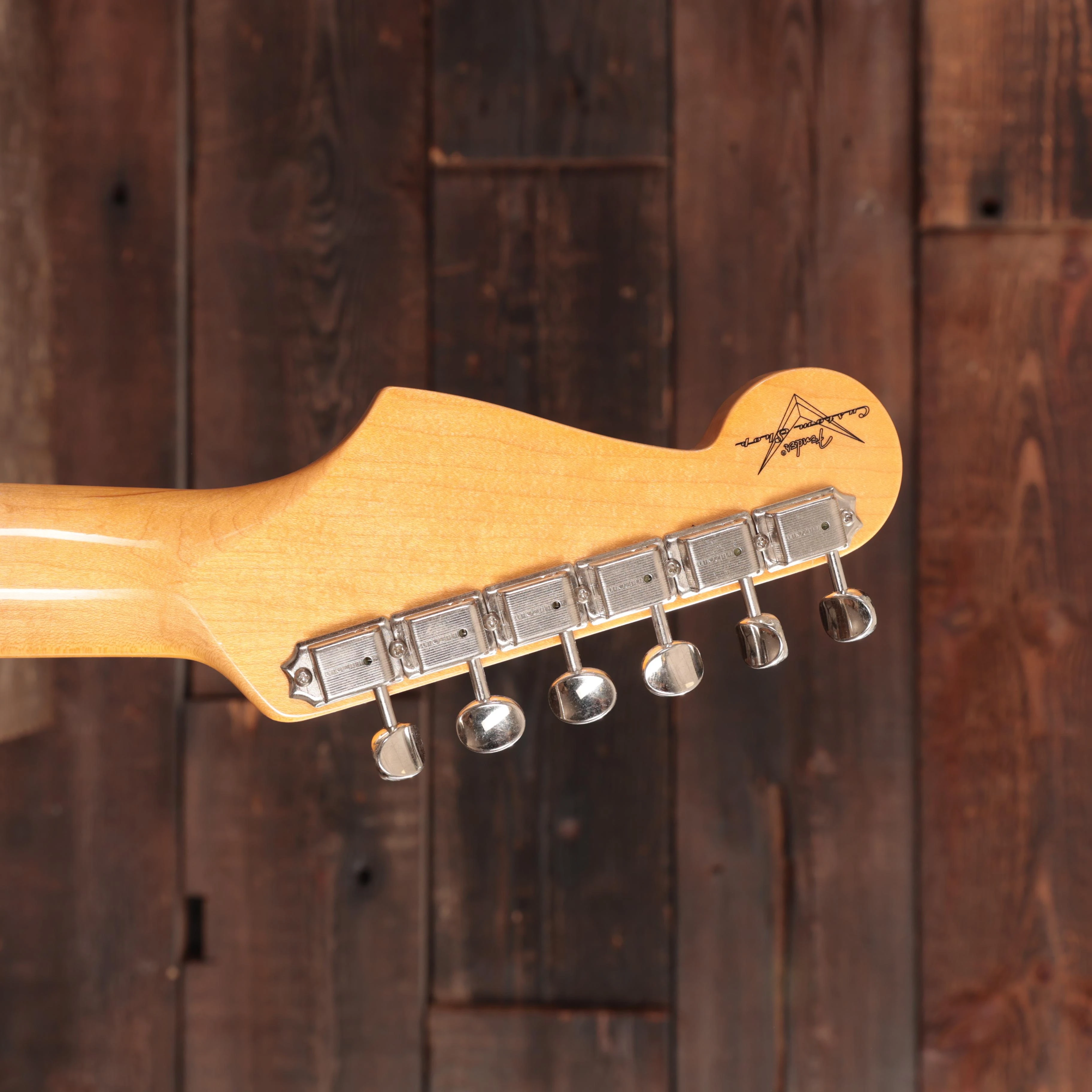 Fender Custom Shop ’55 Stratocaster Deluxe Closet Classic in Super Faded Aged White Blonde - CZ586447 (21).JPG