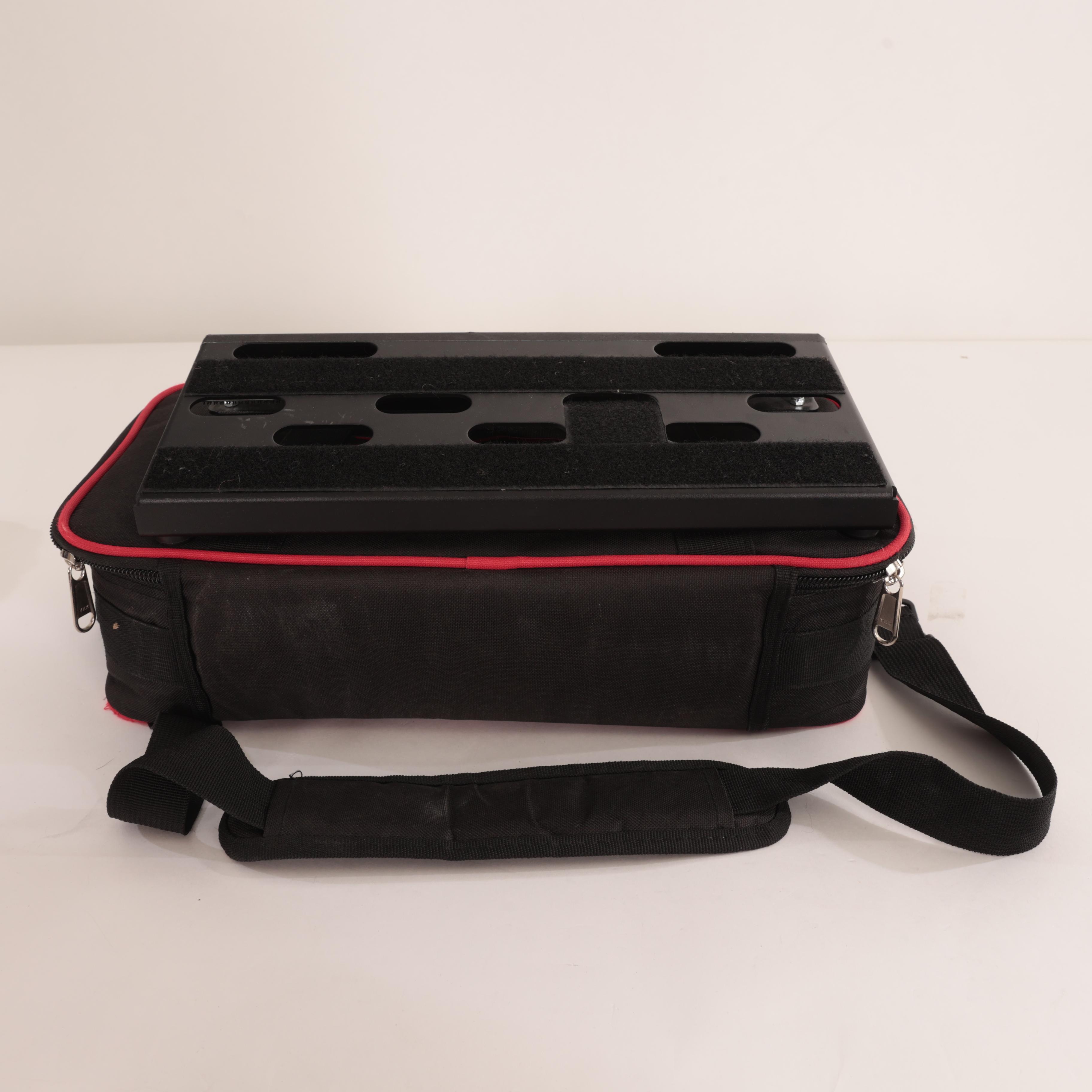 Second Hand Voodoo Labs Dingbat Tiny Pedalboard 951 - SH-141-4951 (4).jpg