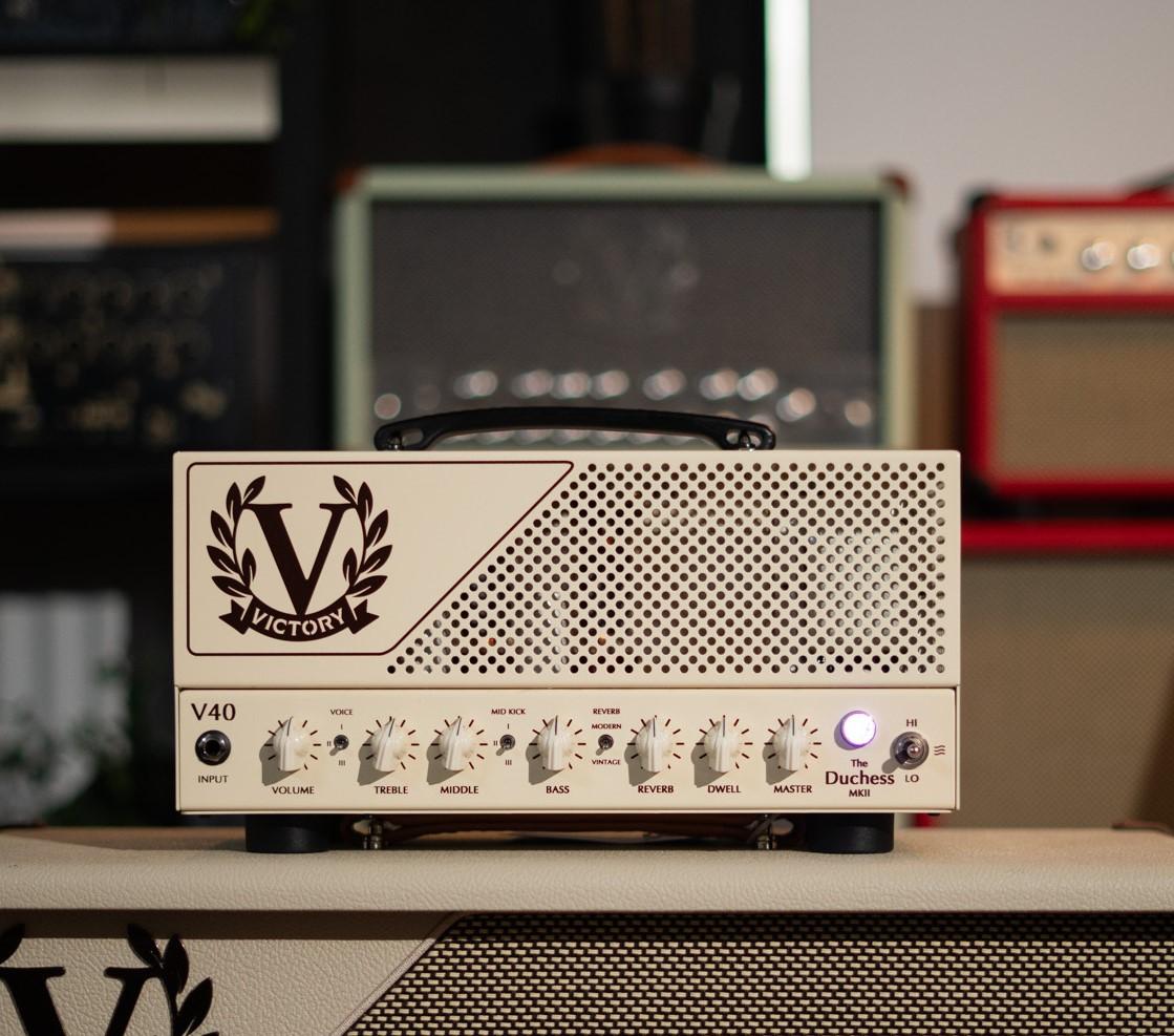 Victory V40 The Duchess Lunchbox Head MKII - victory v40 duchess mkii lunchbox lifestyle.jpg