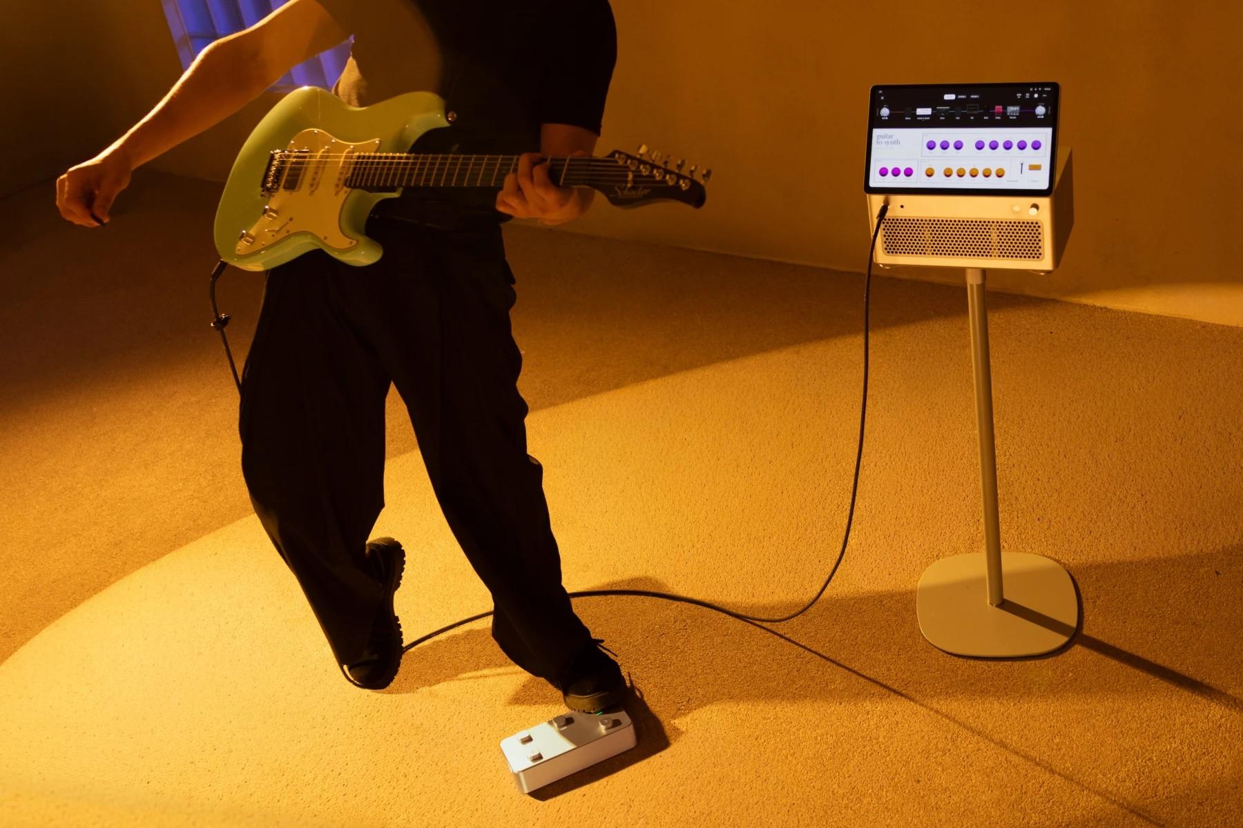 Lava Music Wireless Effects Pedal - LAVA-FX-update1 (2)_compressed.jpg