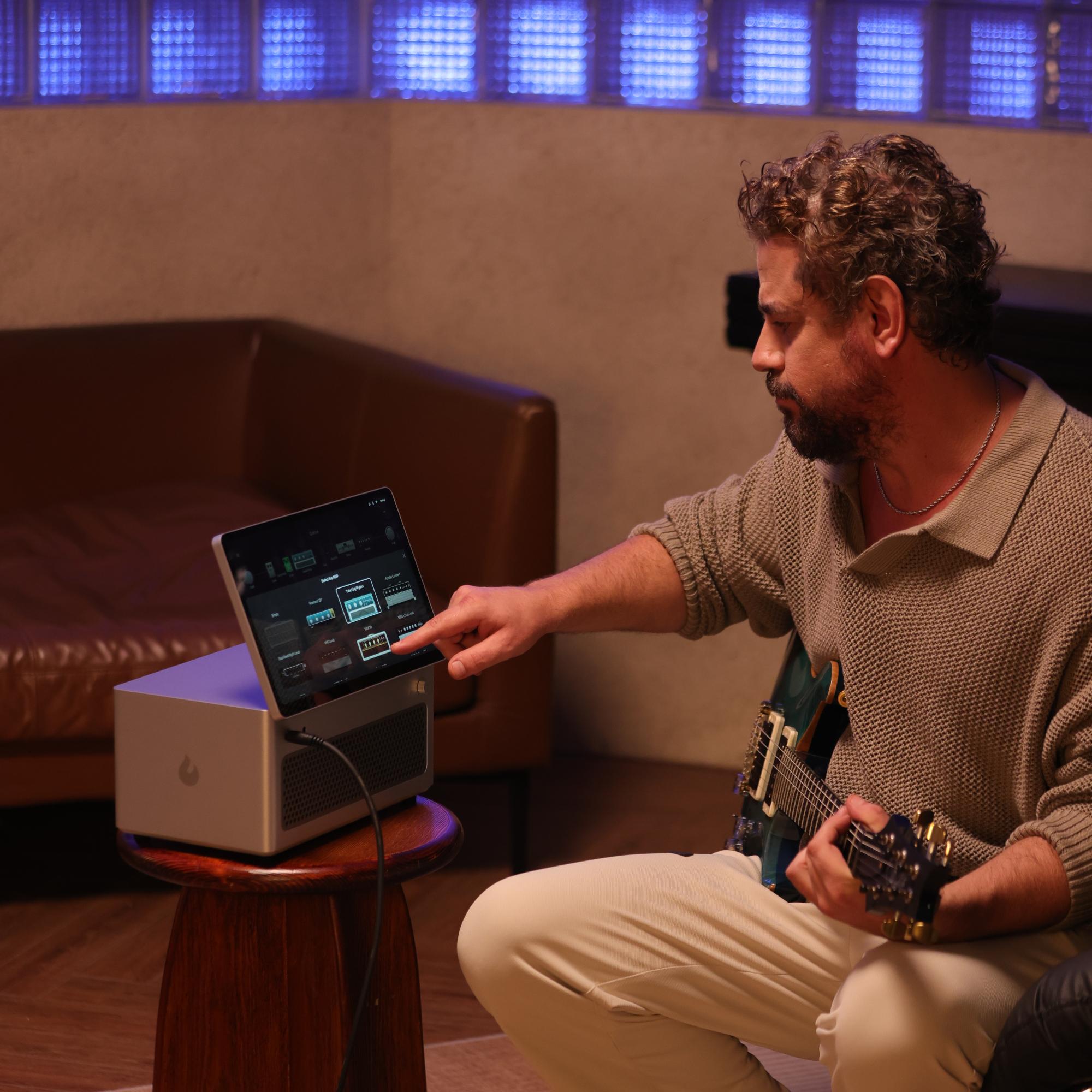 Lava Music Studio Digital Modelling Amplifier - LAVA-STUDIO-Intuitive-Screen.jpg