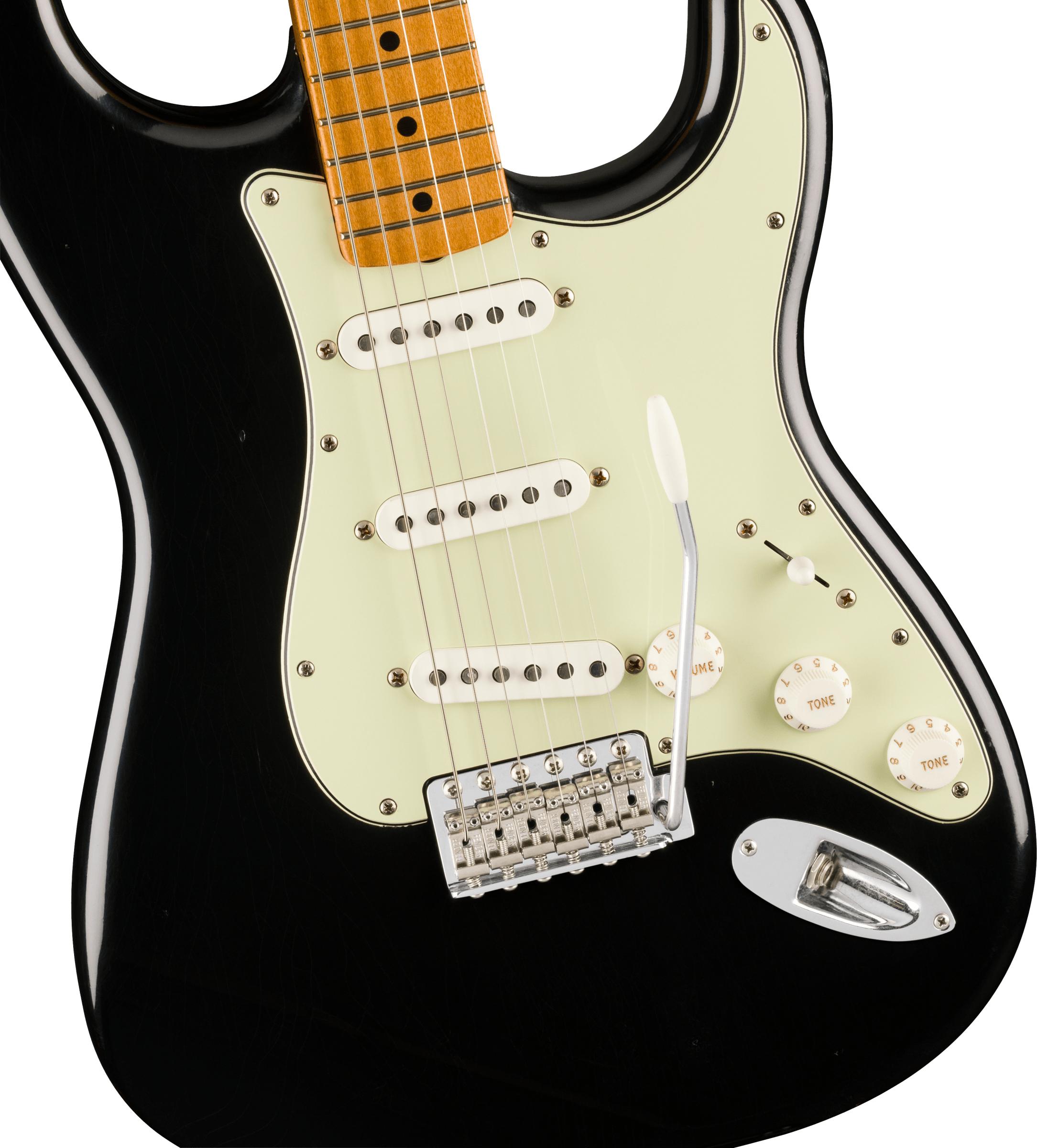 Fender Vintera II Road Worn 60s Stratocaster in Black, Maple Fretboard - 0148082306_fen_ins_fbd_1_nr.jpg