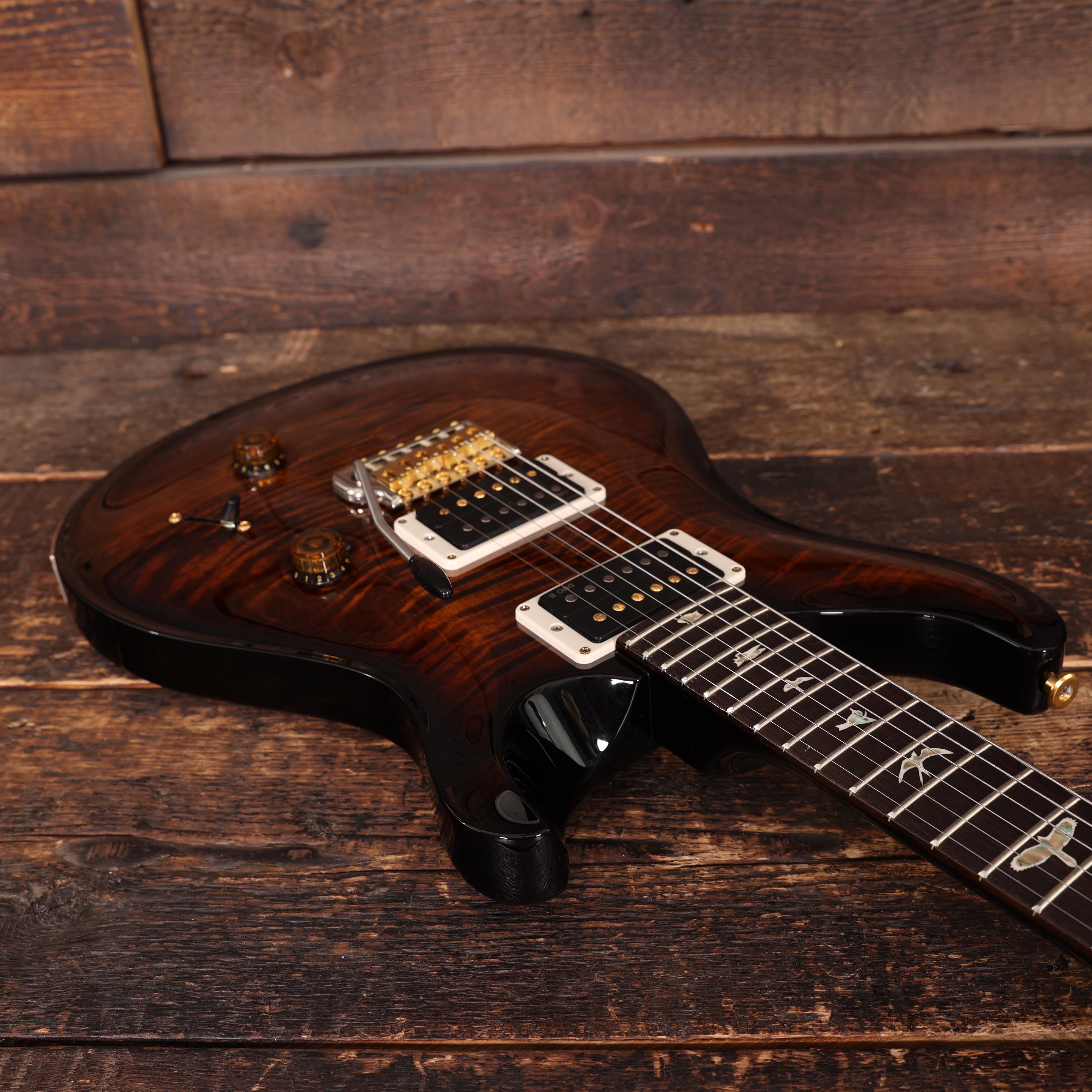 PRS Custom 24 10-Top Electric Guitar in Black Gold Burst - 0405181 (12).JPG