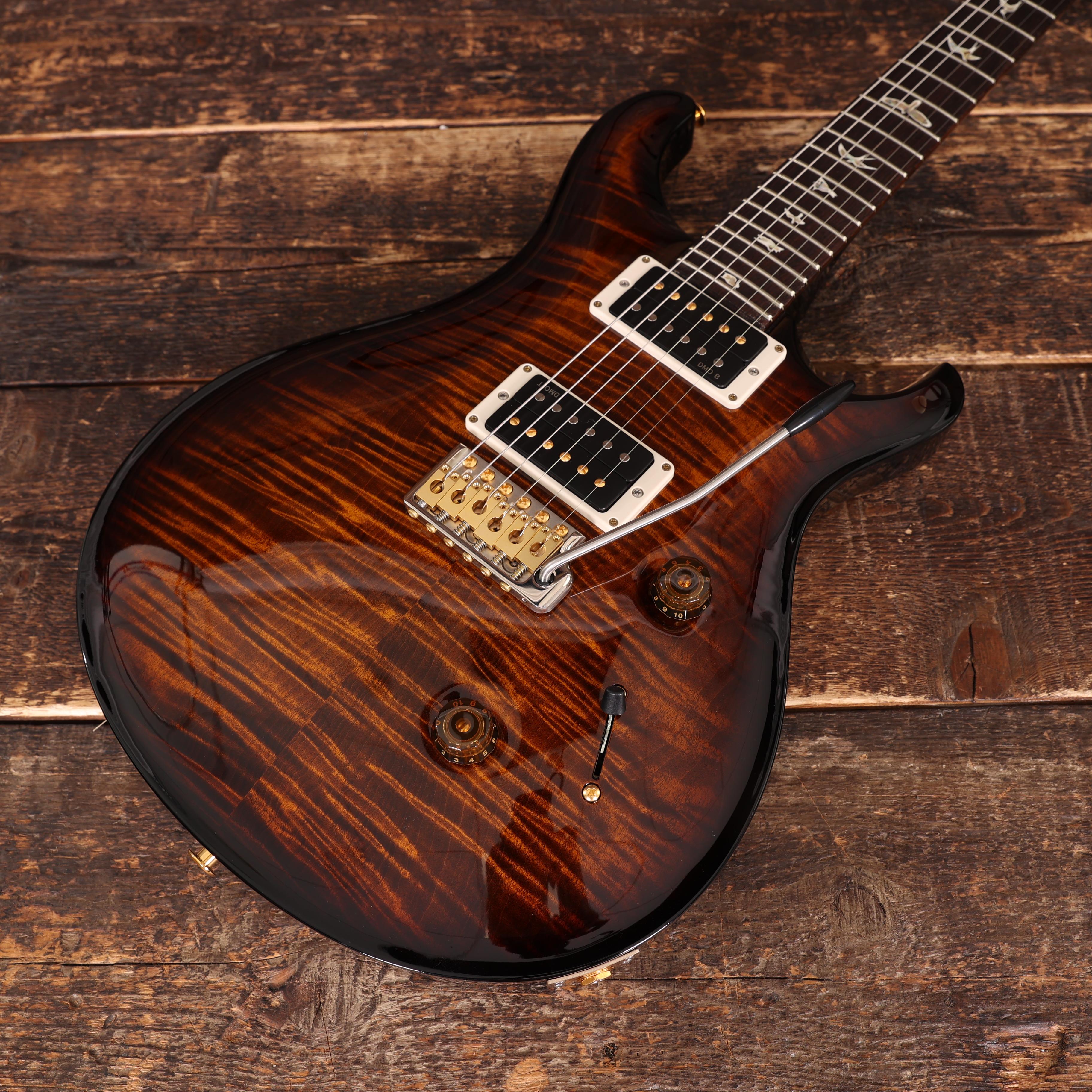 PRS Custom 24 10-Top Electric Guitar in Black Gold Burst - 0405181 (9).JPG