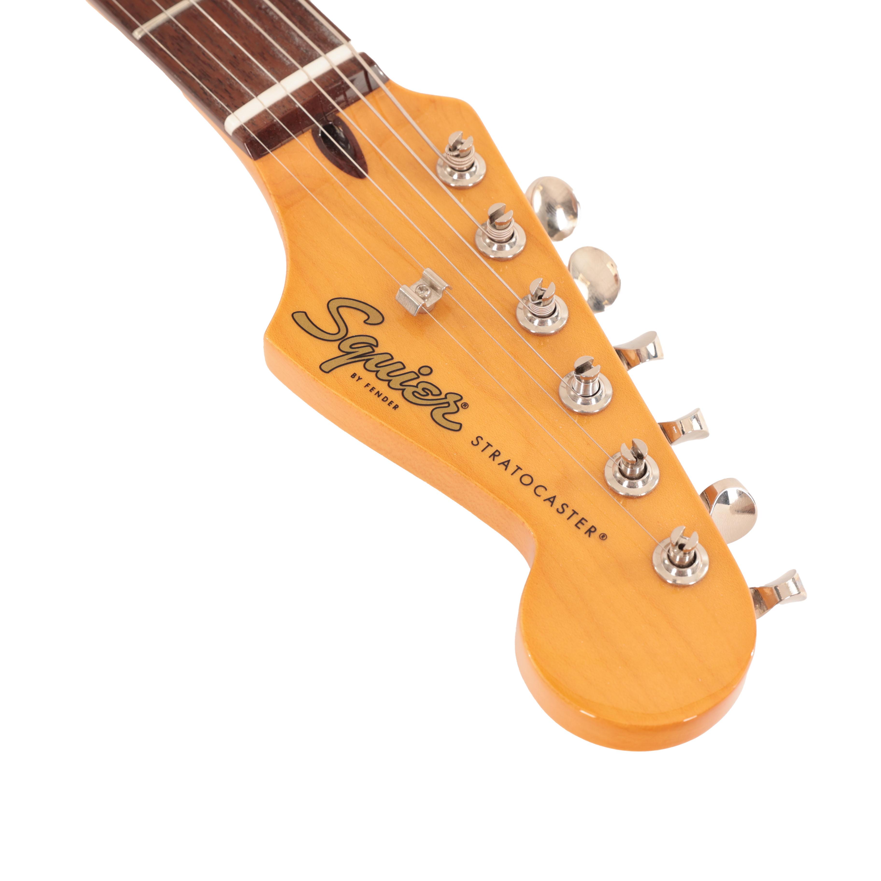 Squier Limited Edition Classic Vibe '60s Stratocaster HSS in Dark Olive Green  - IMGL4827.jpg