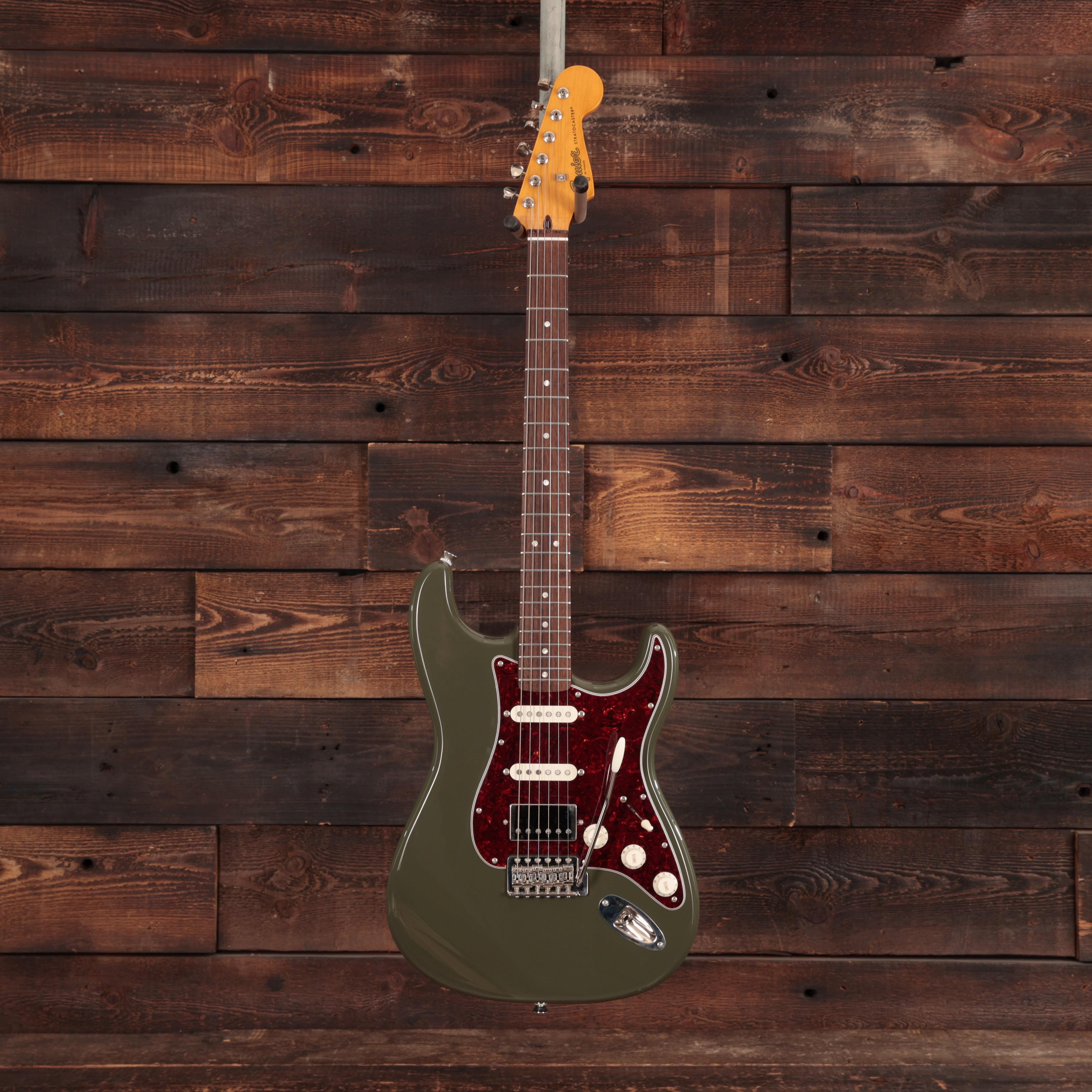 Squier Limited Edition Classic Vibe '60s Stratocaster HSS in Dark
