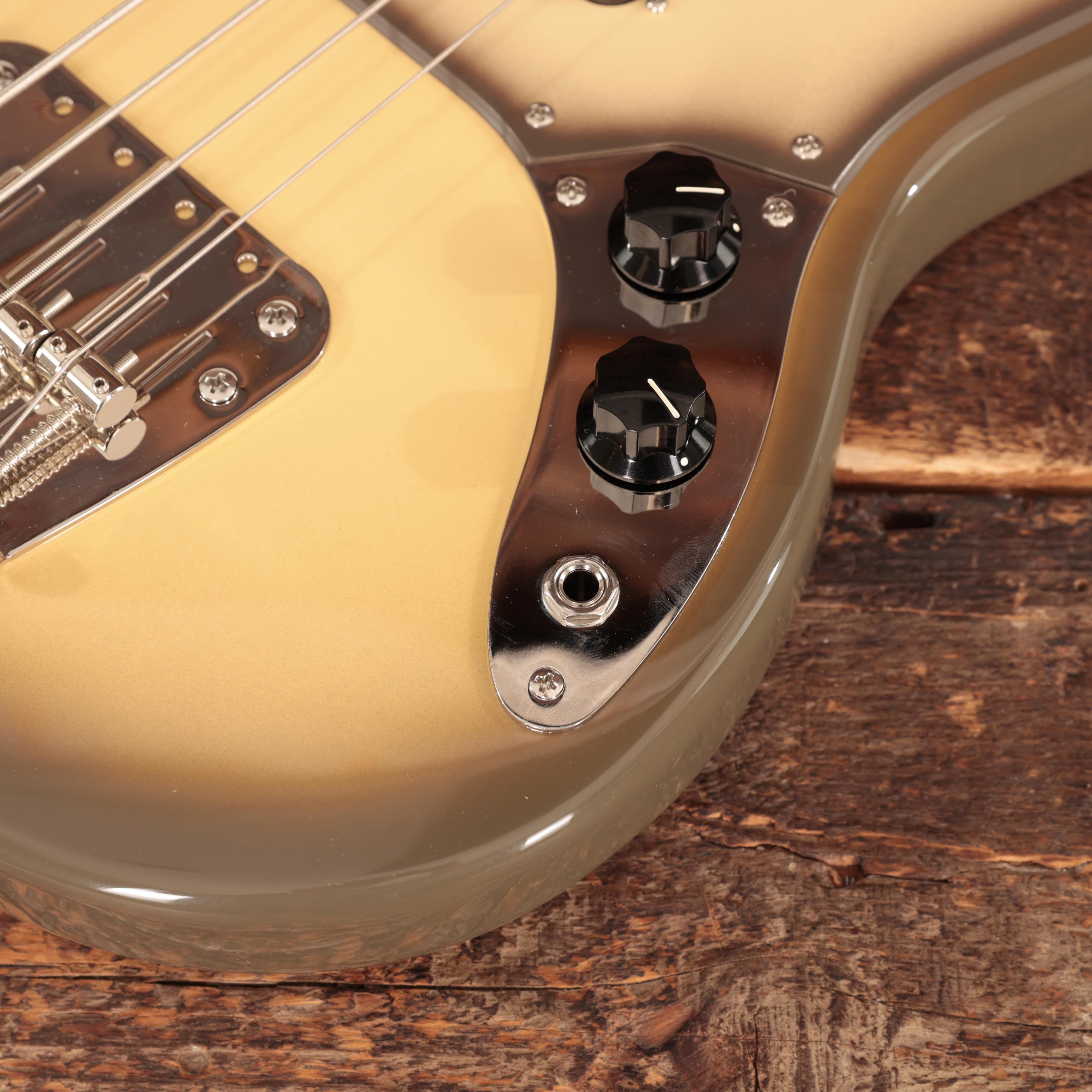 Squier Limited Edition Classic Vibe '60s Mustang Bass Guitar in Antigua - IMGL4732.jpg