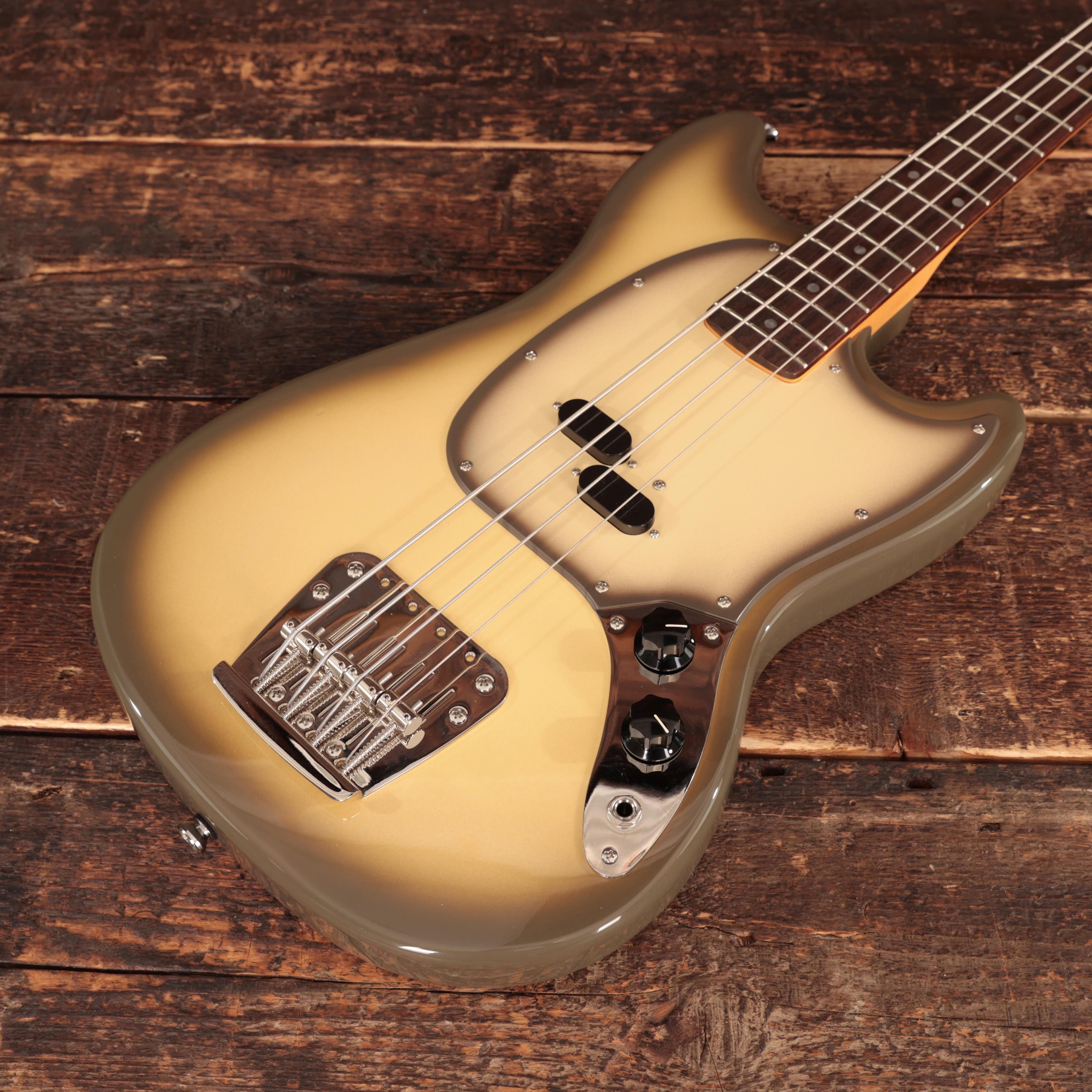 Squier Limited Edition Classic Vibe '60s Mustang Bass Guitar in Antigua - IMGL4730.jpg