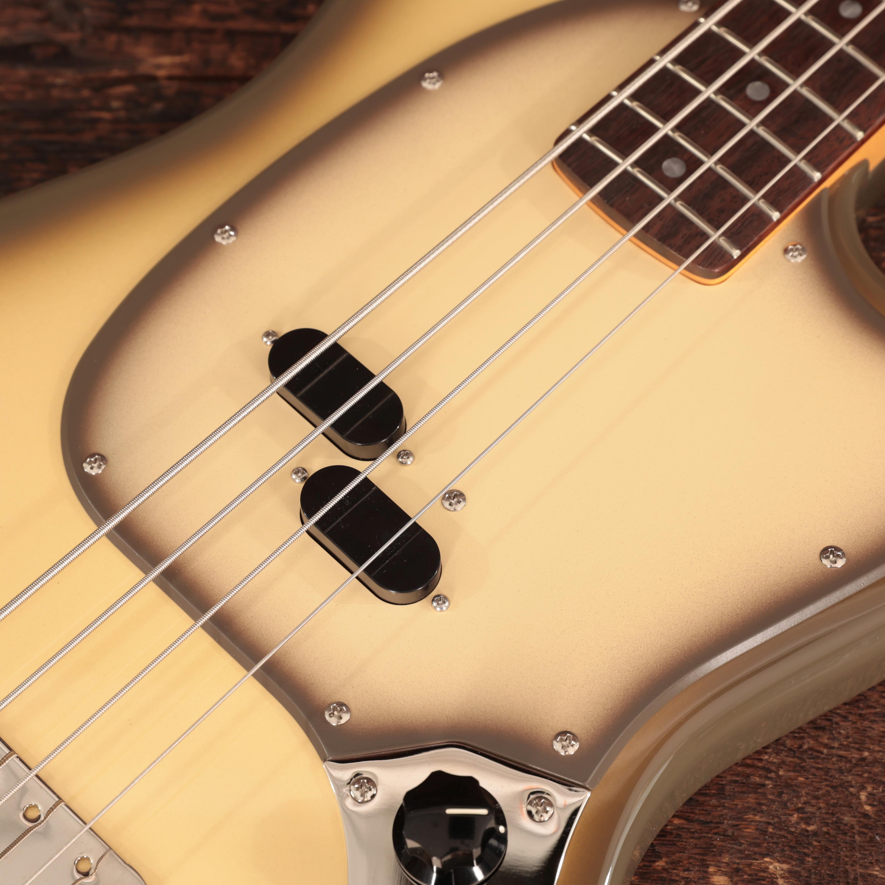 Squier Limited Edition Classic Vibe '60s Mustang Bass Guitar in Antigua - IMGL4731.jpg