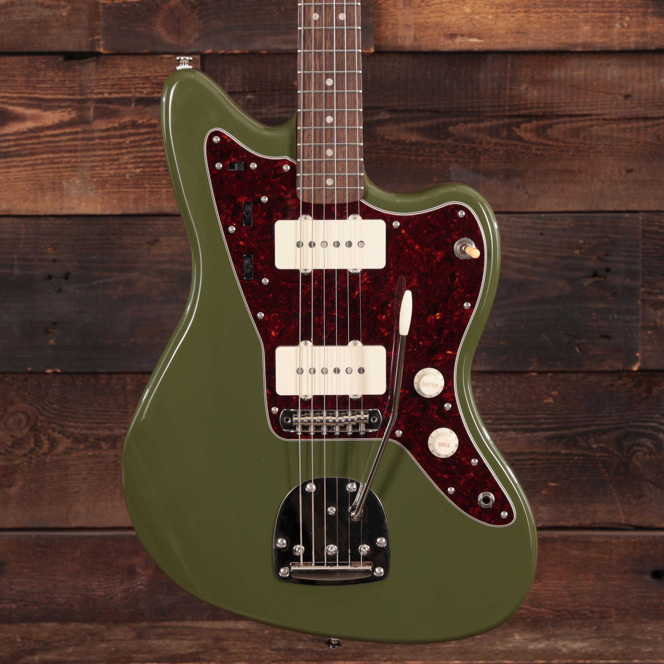 Squier Limited Edition Classic Vibe '60s Jazzmaster in Olive Green - IMGL4685.jpg
