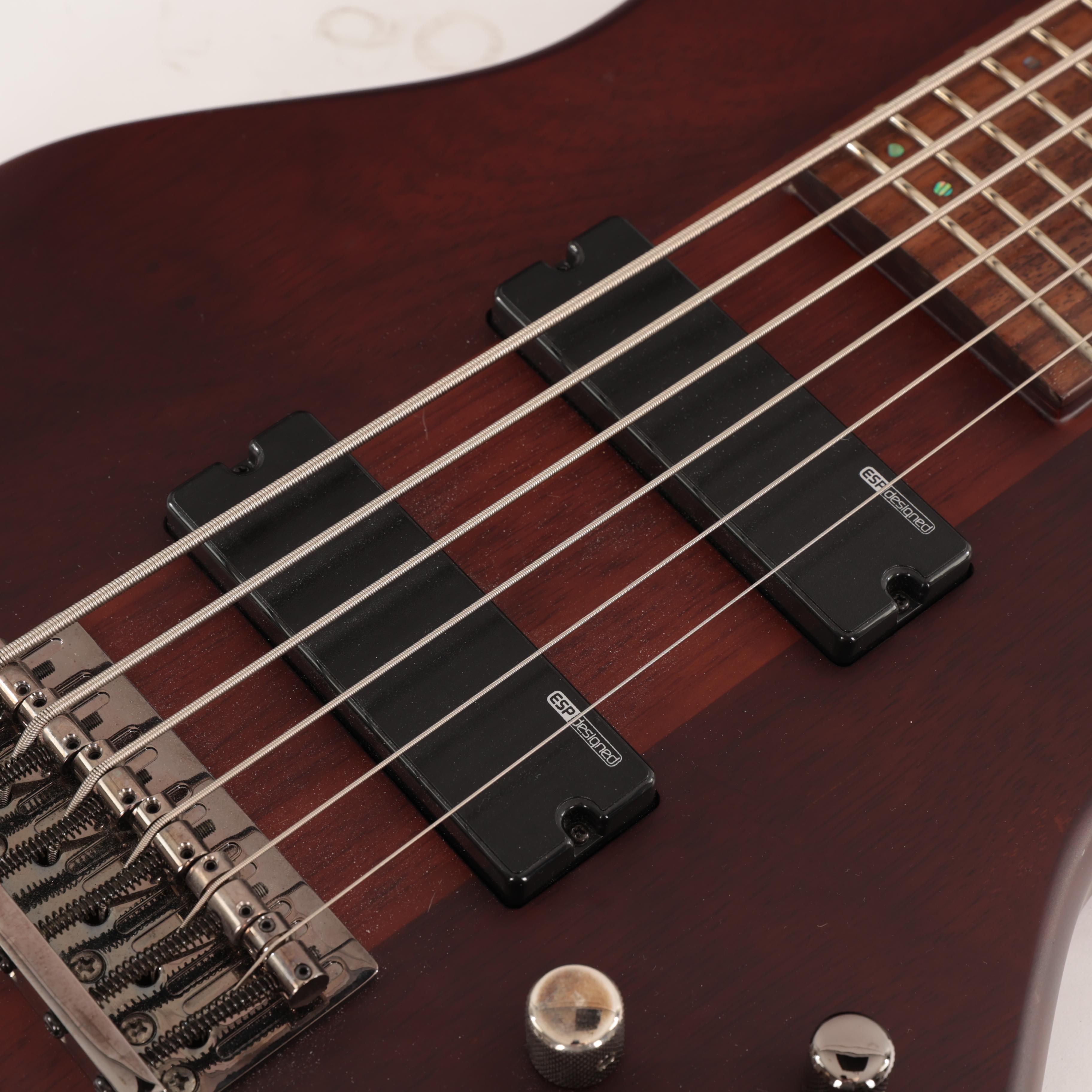 Second Hand ESP LTD D-6 6 String Bass 520 - SH-235-2520 (11).jpg