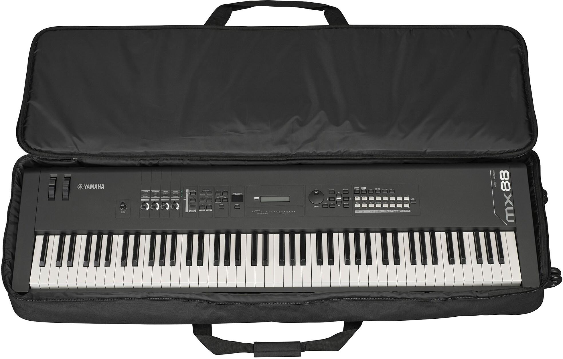 Yamaha Softcase for MX88 Synths - SCMX88_4.jpg