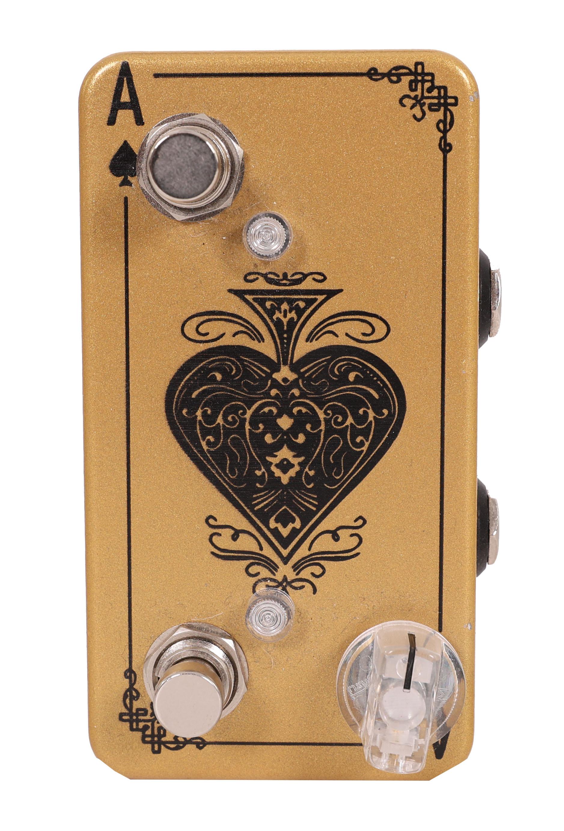 Second Hand Lovepedal Tchula Boost - Gold "Ace of Spades" Limited edition 073 - SH-114-2073 (3).jpg