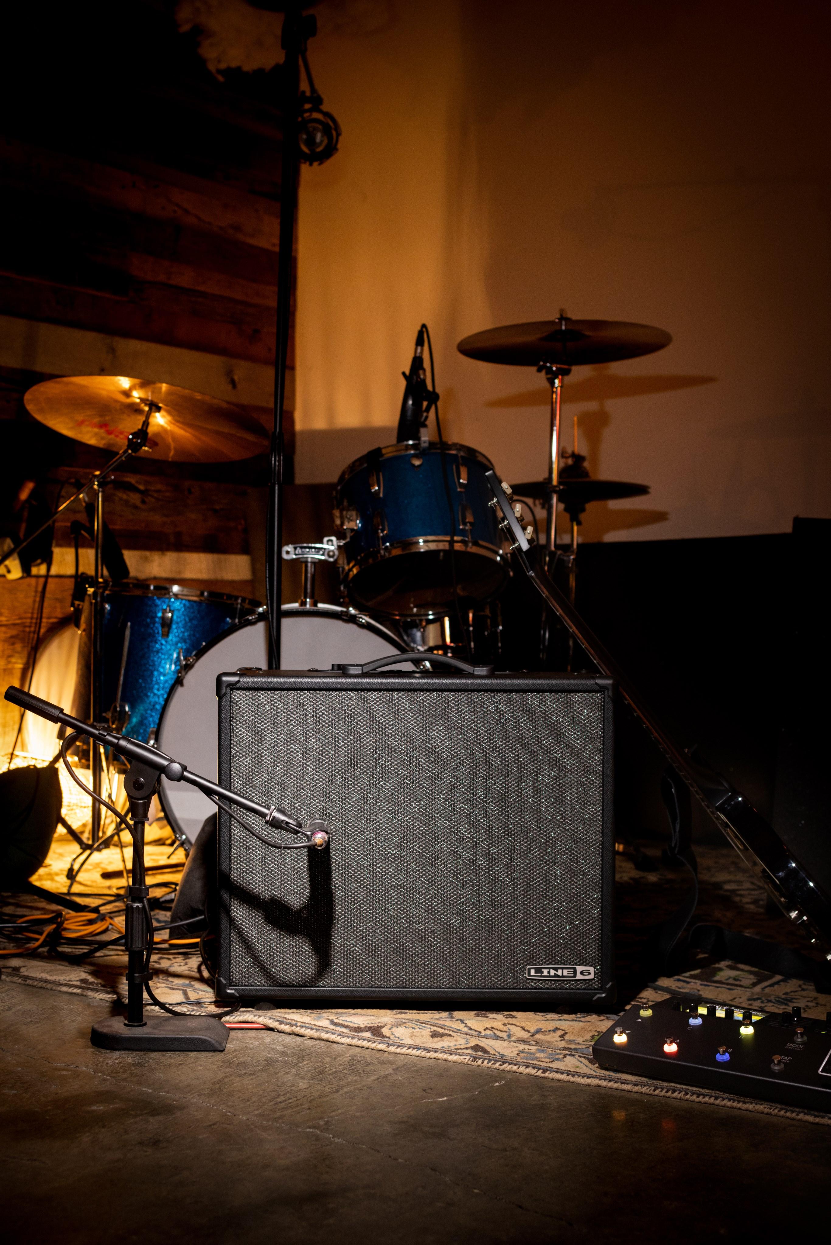 Line 6 Powercab CL112 Active Multi-Voice 1x12" Guitar Cab - Powercab CL 112_In-Situ_HA1A7873.jpg