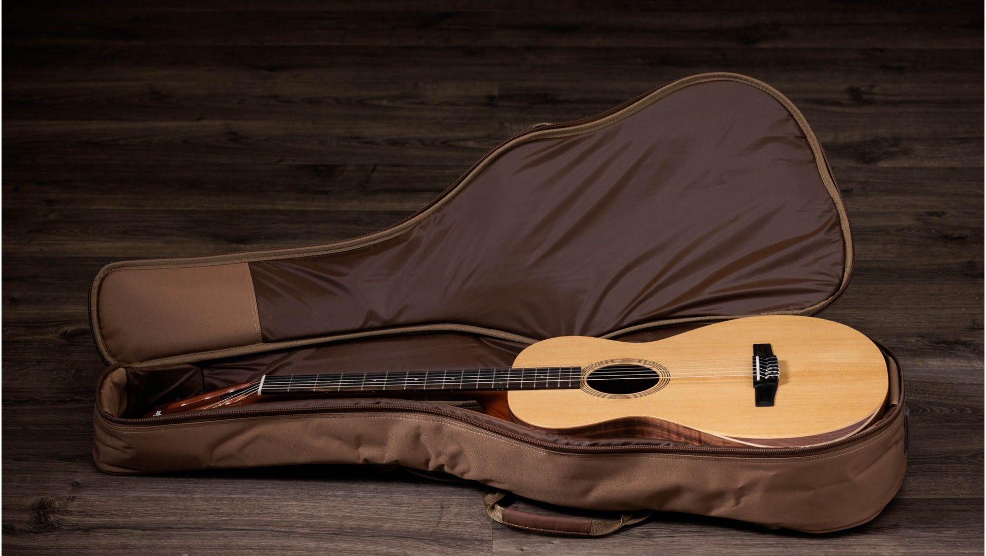 B Stock : Taylor Academy Series 12e-N Nylon String - Walnut Back & Sides with Torrefied Spruce 001 - Taylor-Academy-12e-N-2209223132-gallery-01-2023.jpg