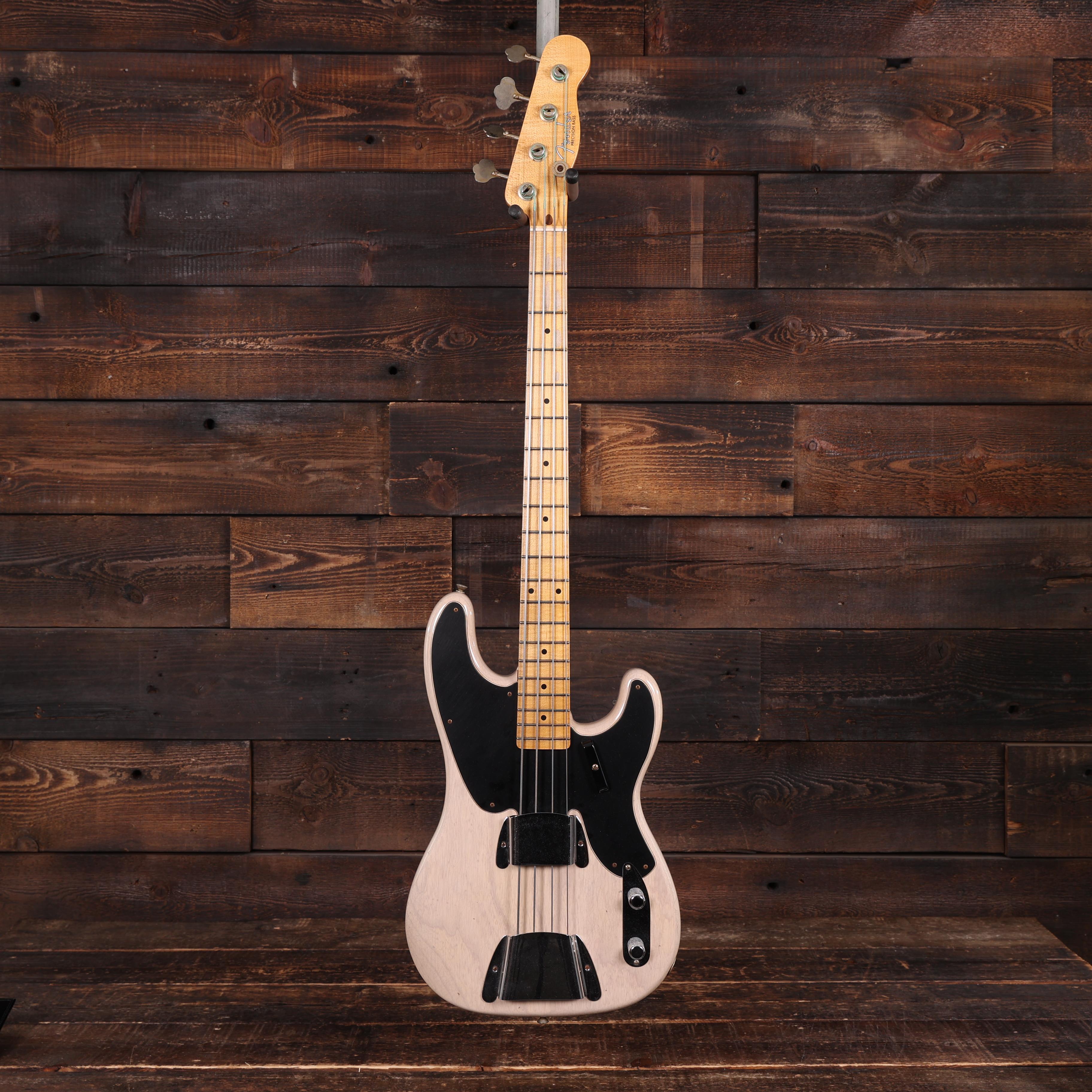 Fender Custom Shop '54 Precision Bass Journeyman Relic in Aged Opaque White Blonde - CZ581767 (4).JPG
