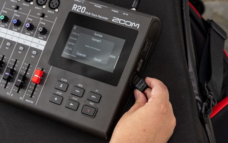 Zoom R20 Recorder Interface Controller Sampler - Andertons Music Co.