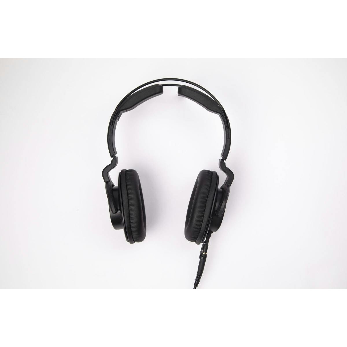 Zoom ZDM-1 Podcast Mic Pack - 401467-Zoom-ZDM-1-Podcast-Mic-Pack-Headphones.jpg
