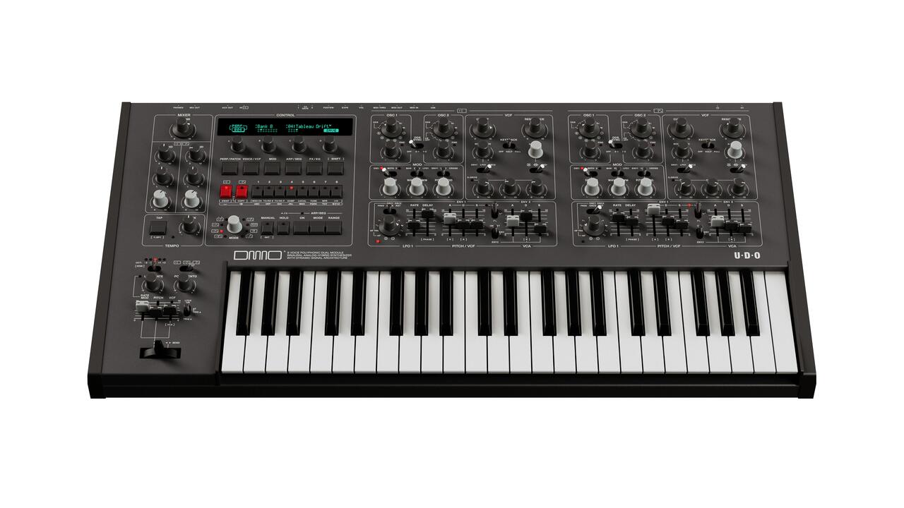 UDO DMNO 8-Voice Hybrid Synthesizer in Black - 2_DMNO_PlayersView_Black_compressed.jpg