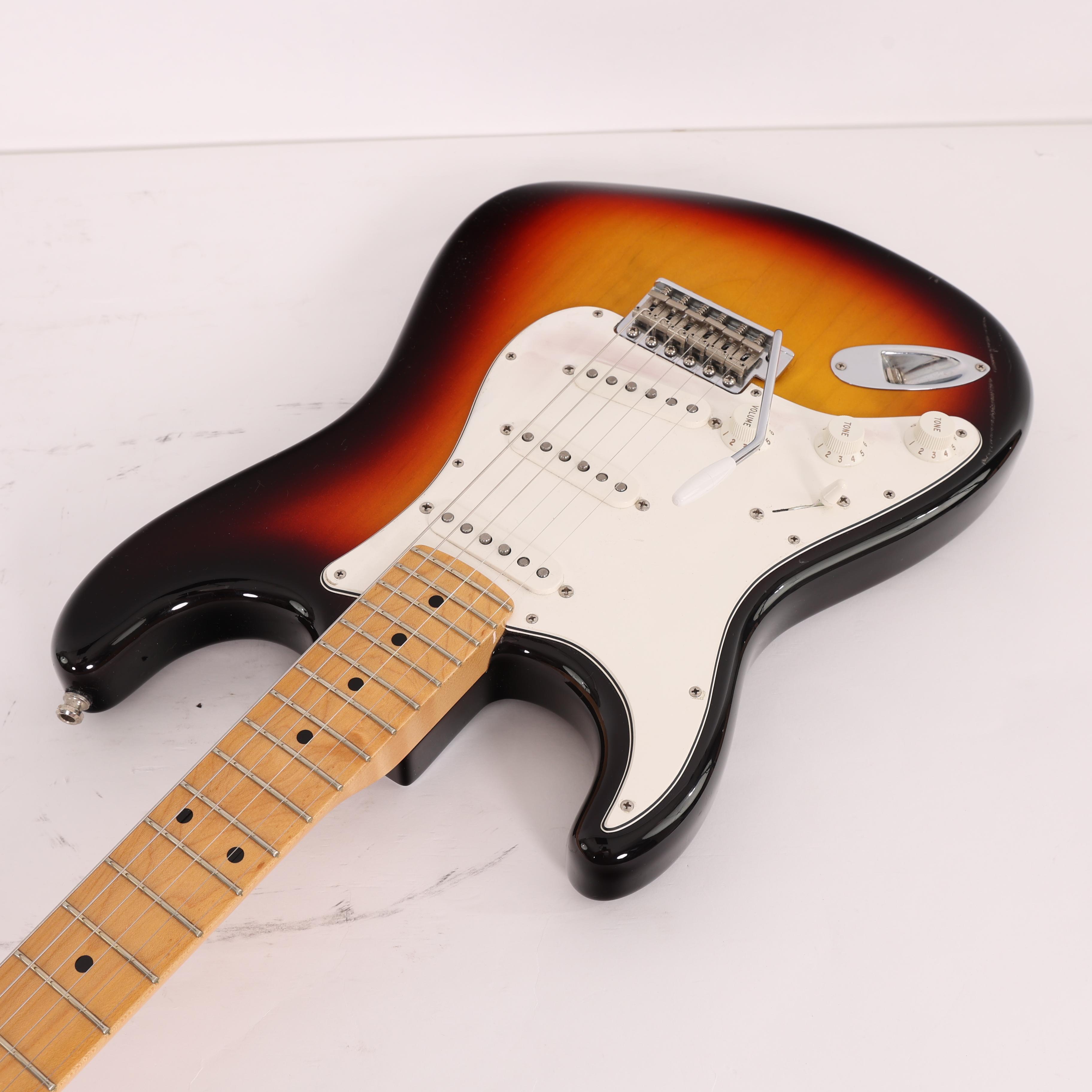 Second Hand Fender Custom Shop Dealer Select '59 NOS Stratocaster 162 - SH-241-5162 (11).jpg