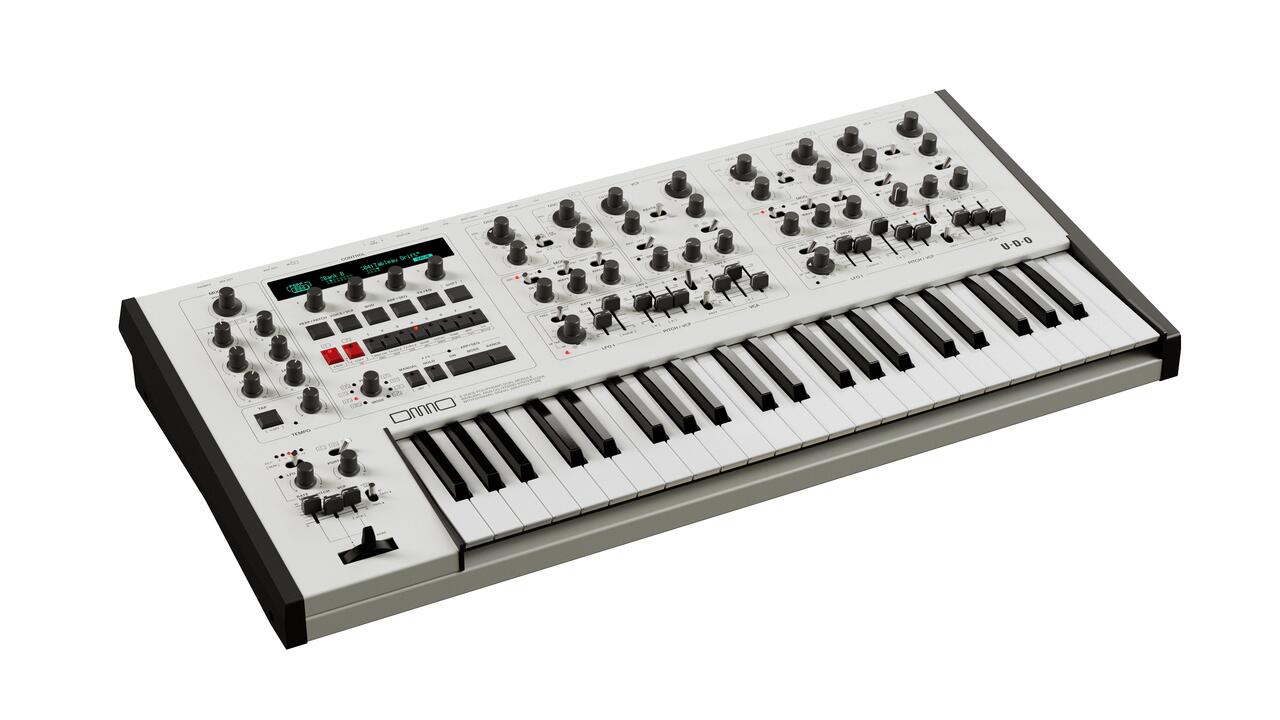 UDO DMNO 8-Voice Hybrid Synthesizer in White - 3_DMNO_Angle_White_compressed.jpg