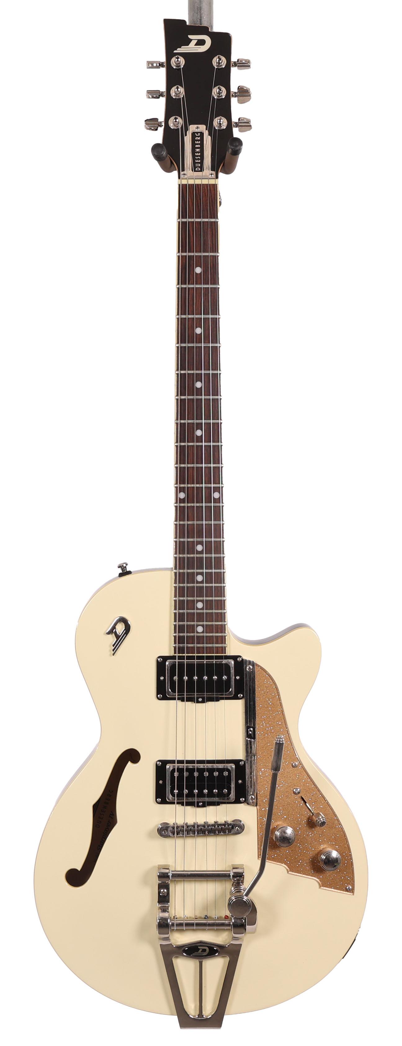 Second Hand Duesenberg Starplayer TV in White 265 - SH-141-5265 (3).jpg