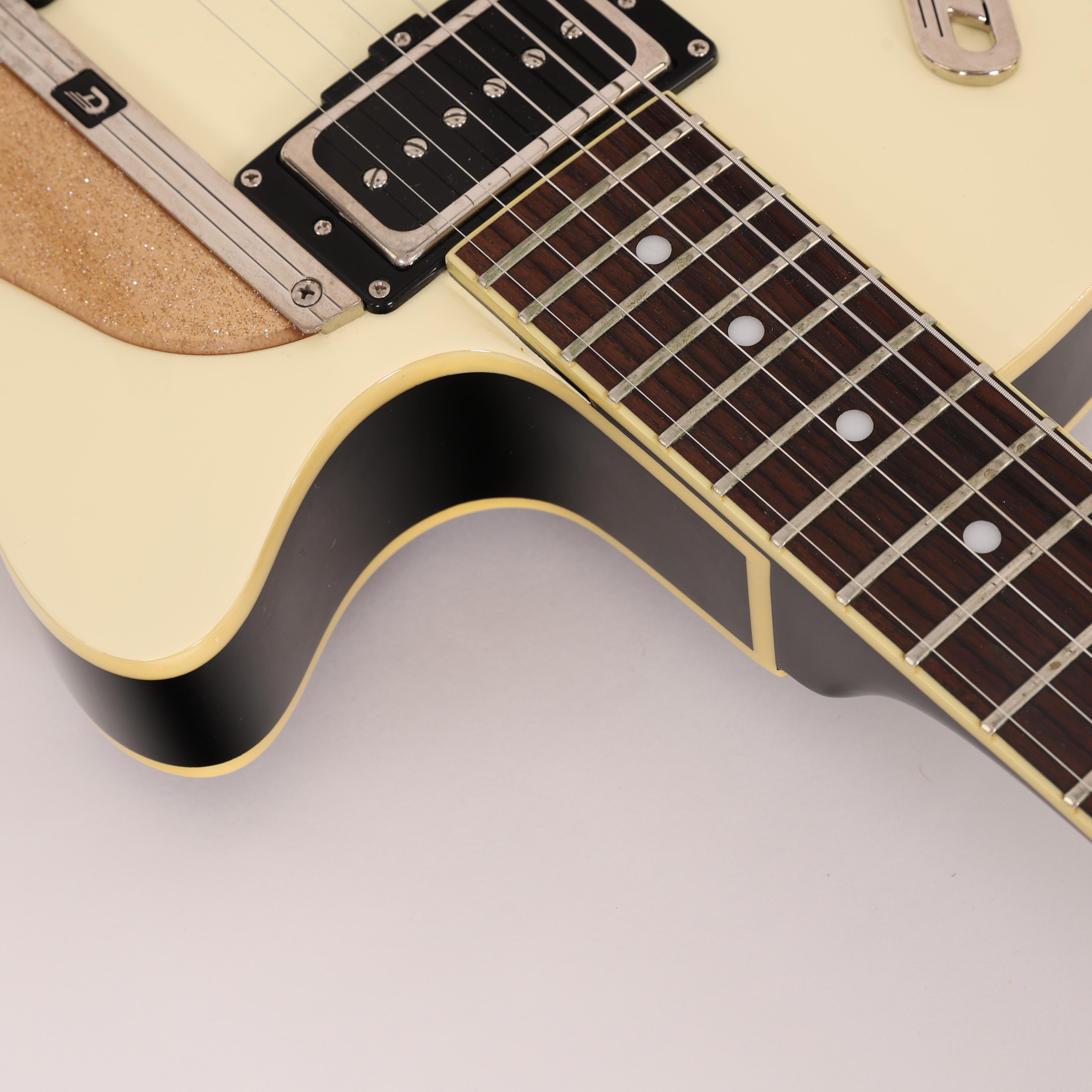 Second Hand Duesenberg Starplayer TV in White 265 - SH-141-5265 (13).jpg