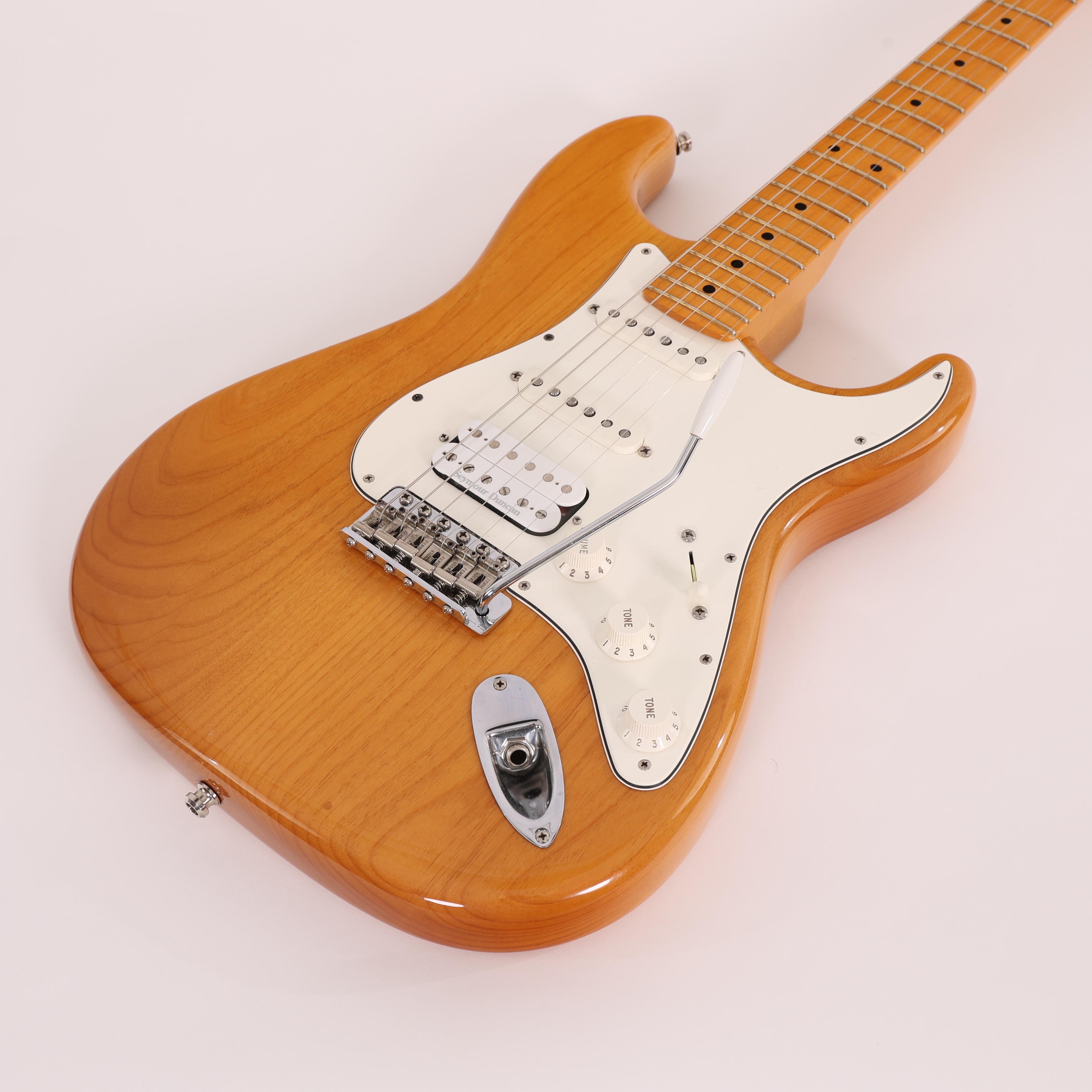 Second Hand Fender Custom Shop Stratocaster in Natural 104 - SH-114-2104 (11).jpg