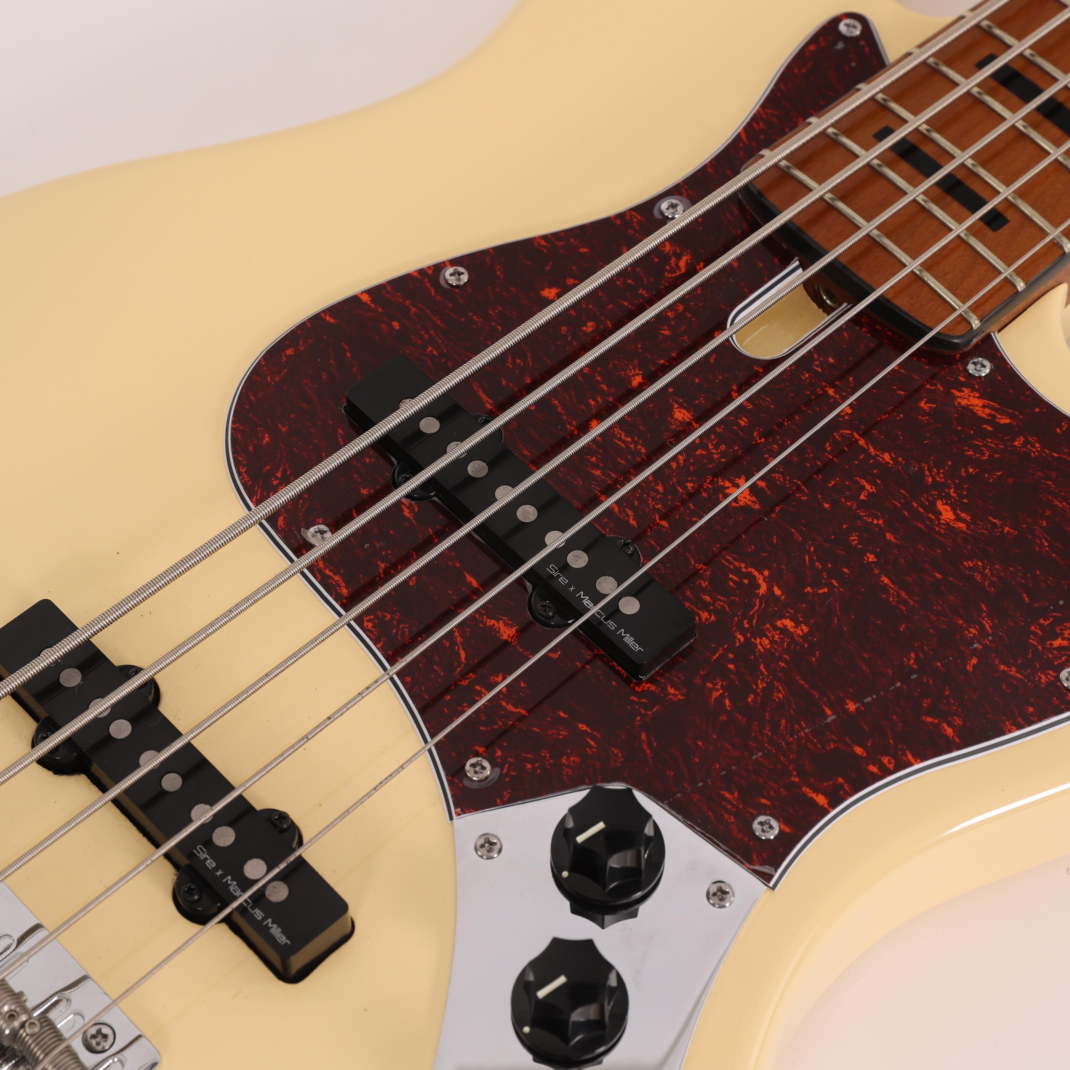 Second Hand Sire V5 Bass in Vintage White 145 - SH-141-5145 (10).jpg