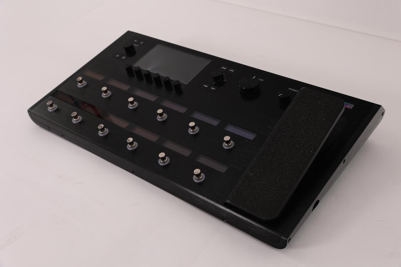 Second Hand Line 6 Helix Floor Unit 572 - SH-235-2572 (4).jpg