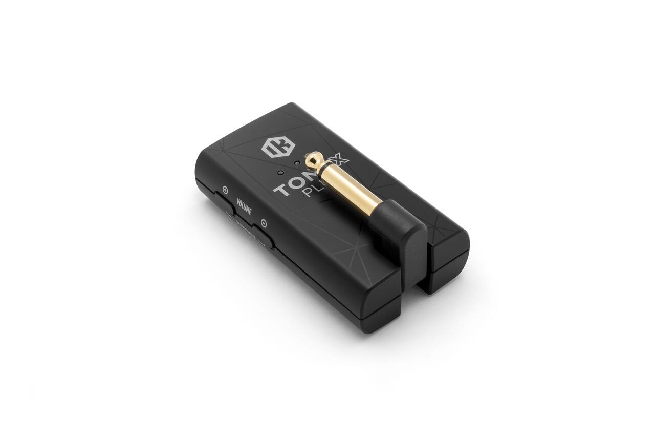 IK Multimedia TONEX Plug Portable Headphone Amp - 04_TONEX_Plug_MG_8888_r_compressed.jpg