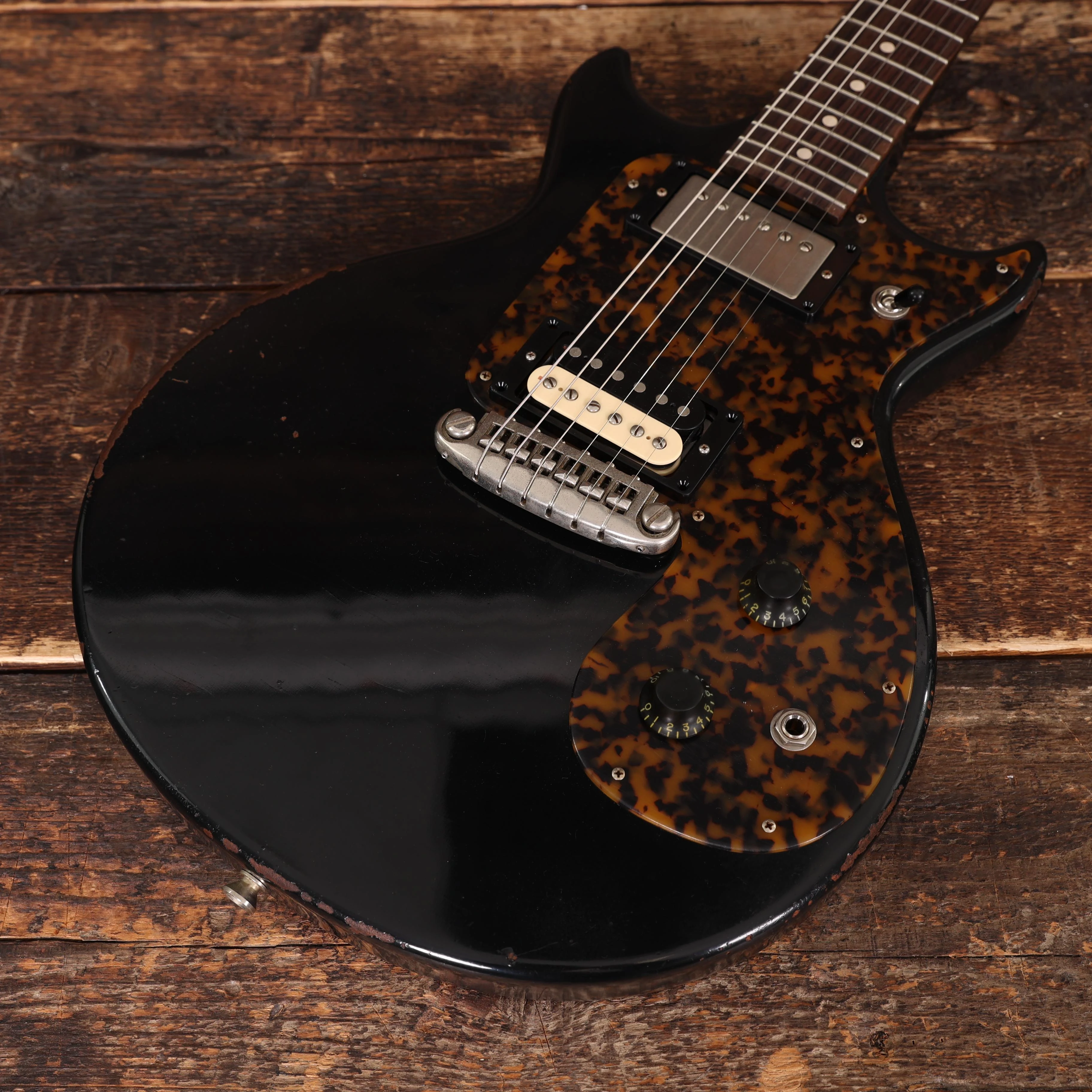 Rock N Roll Relics Blackheart Standard Medium Aged in Black   - 251964 (9).JPG