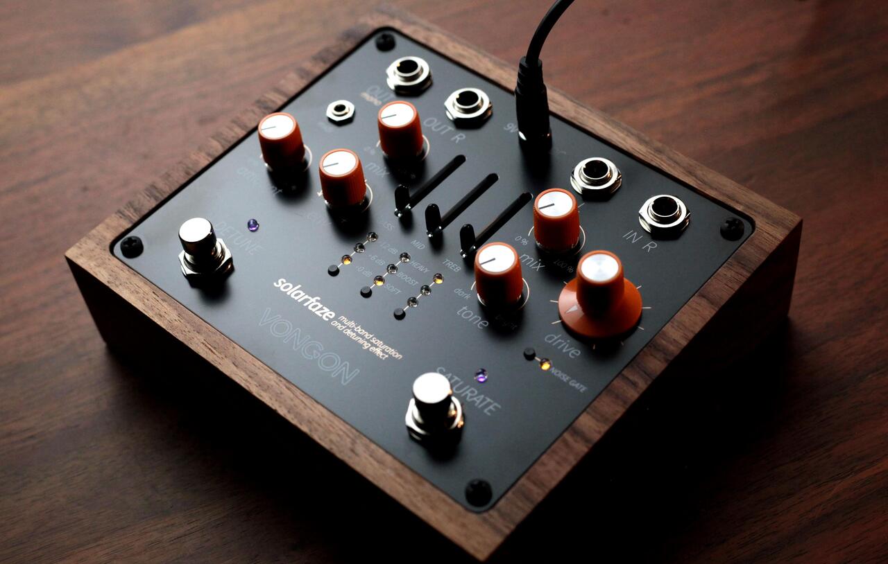 Vongon Solarfaze Multi-band Saturation and Detuning Device Pedal - IMG_9147.jpg