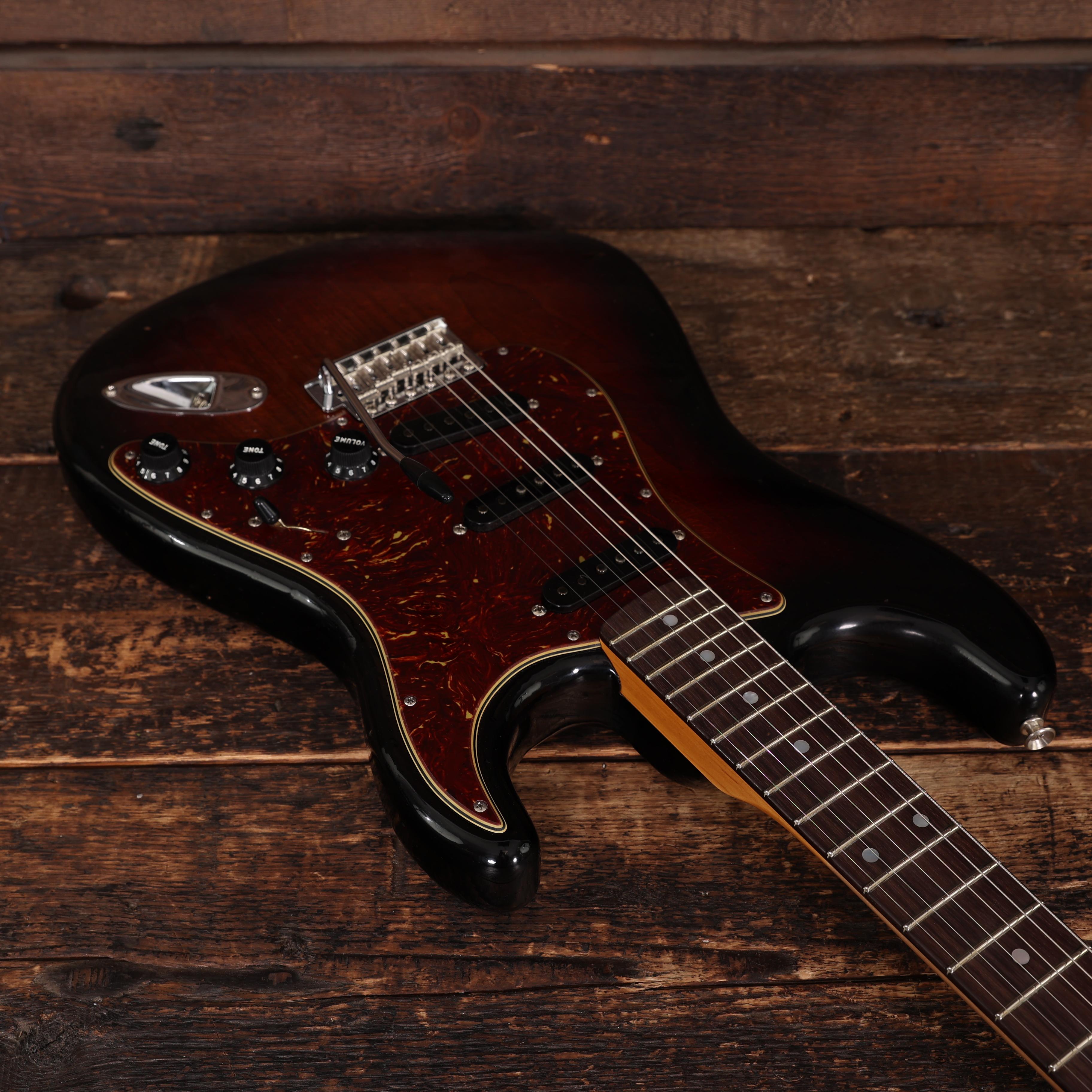 Fender Custom Shop Limited Edition Roasted Stratocaster Journeyman Relic with Closet Classic Hardware in Three Colour Sunburst  - XN18642 (12).JPG