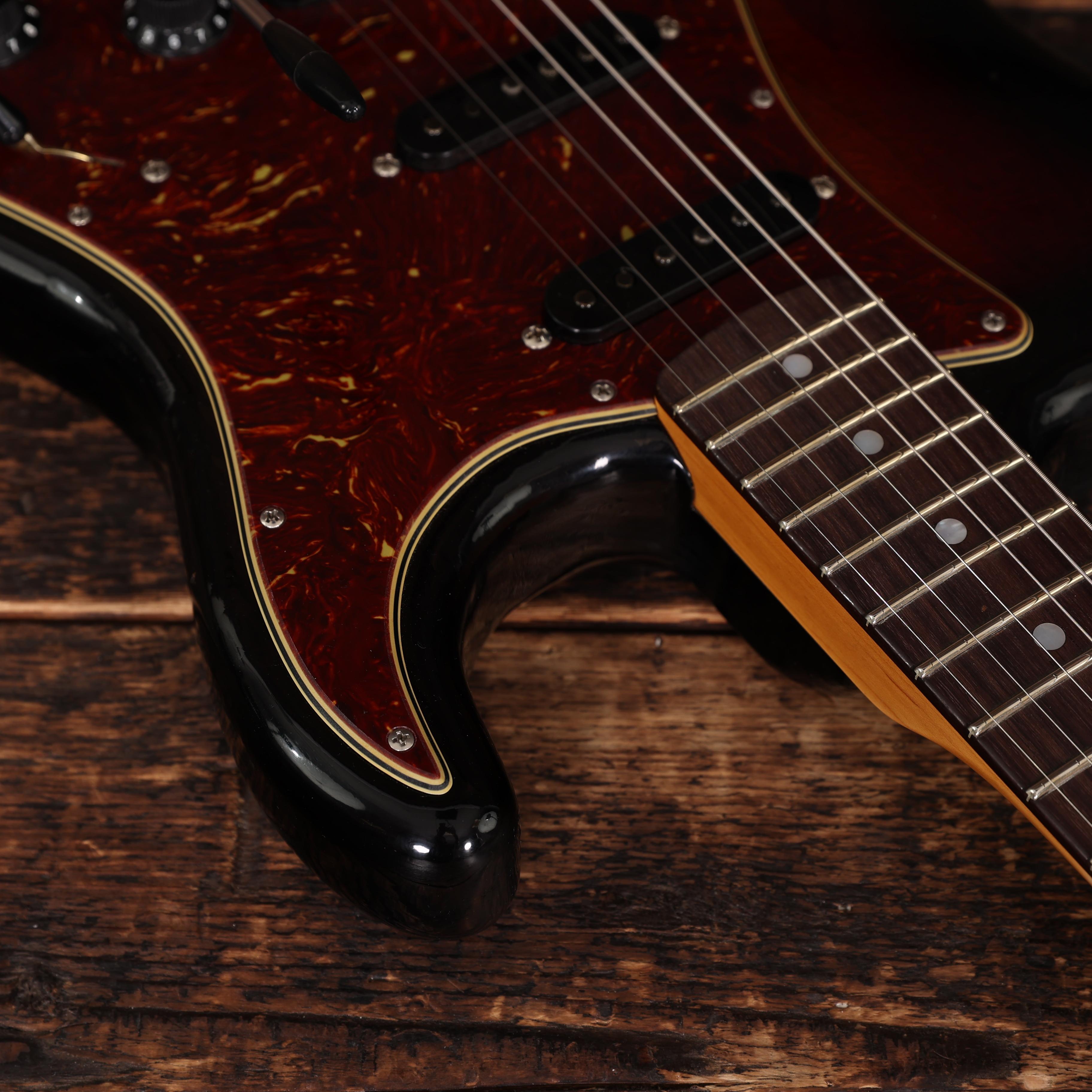 Fender Custom Shop Limited Edition Roasted Stratocaster Journeyman Relic with Closet Classic Hardware in Three Colour Sunburst  - XN18642 (13).JPG