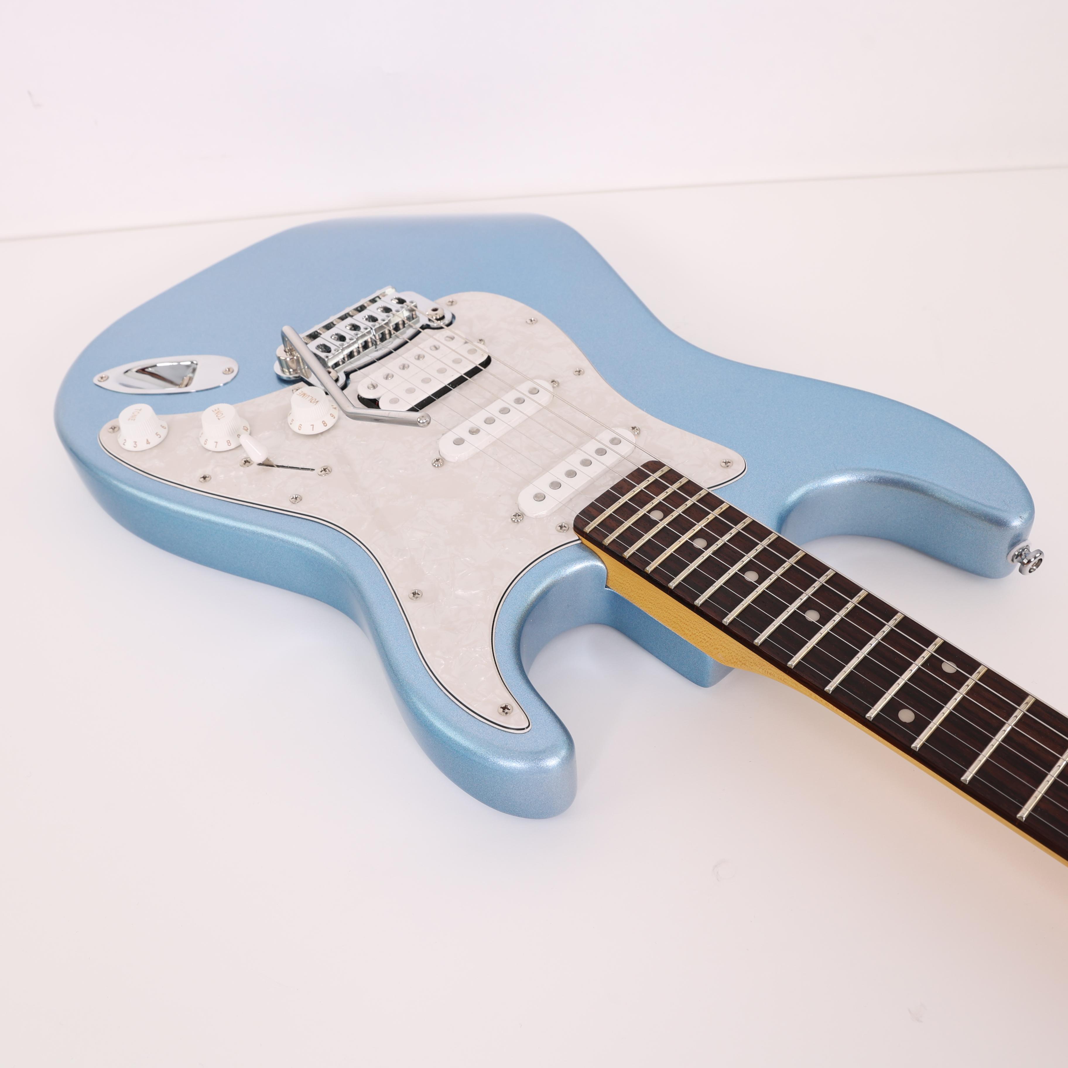 B Stock : G&L Tribute Legacy HSS Lake Placid Blue Rosewood Fretboard 015 - B-TI-LGY-21-0015 (9).jpg