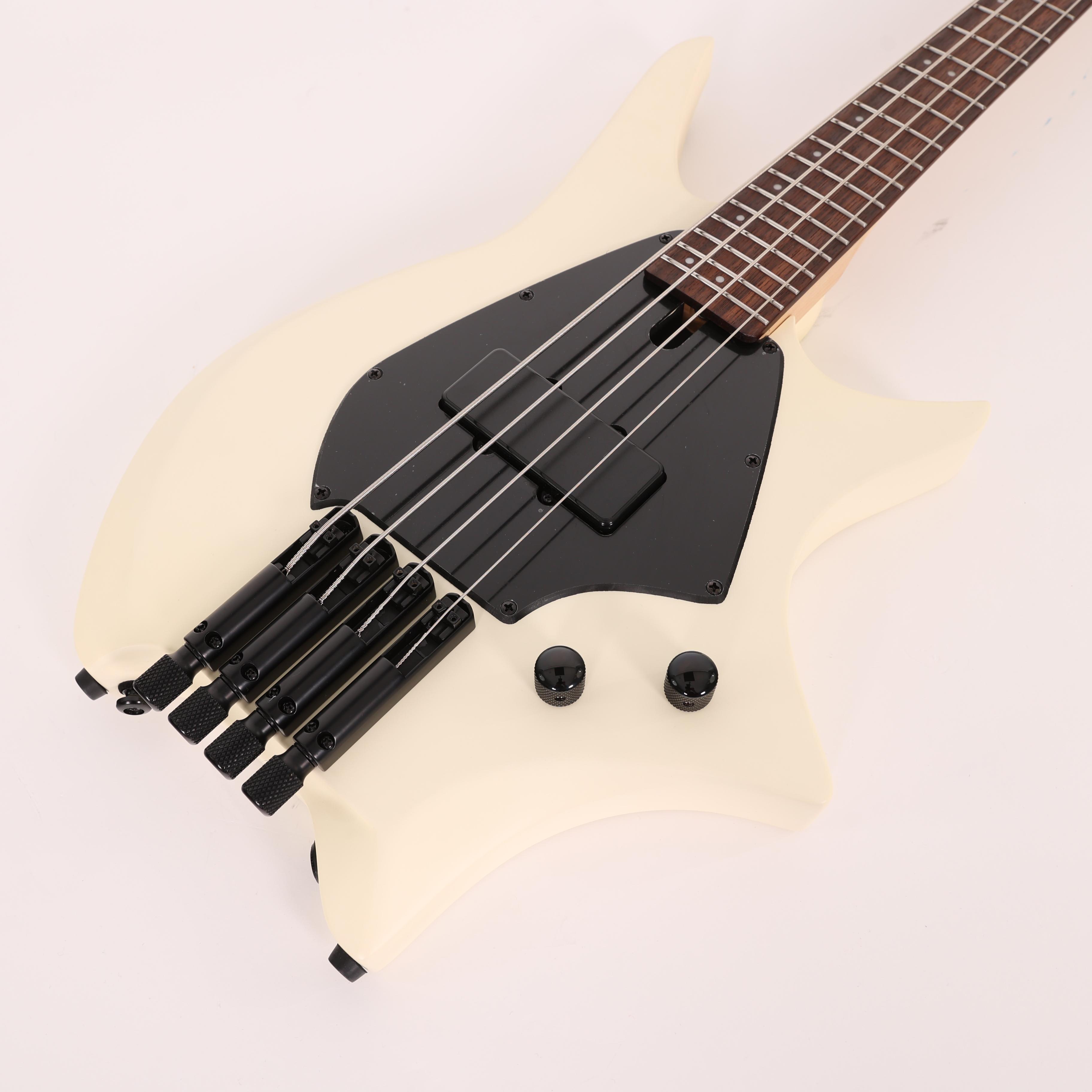 B Stock : Hils HNB3 Headless Shortscale Bass 003 - B-HNB3SIV-0003 (6).jpg