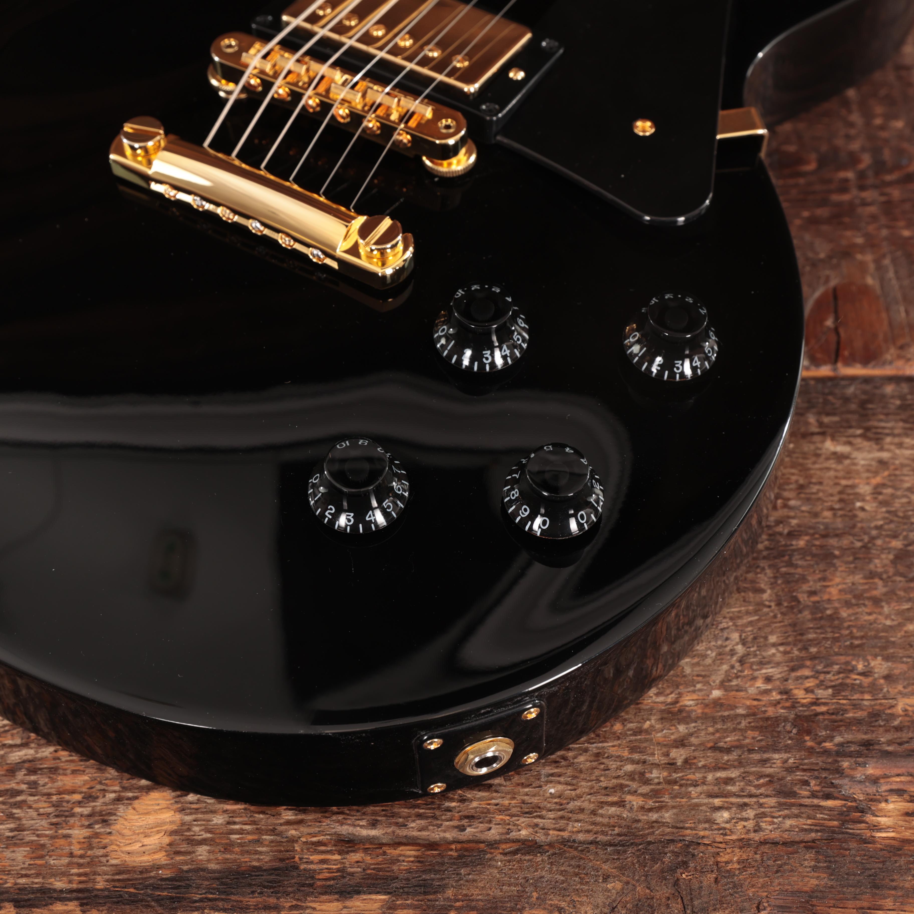 Gibson Les Paul Studio Electric Guitar in Ebony with Gold Hardware - 203550290 (11).jpg