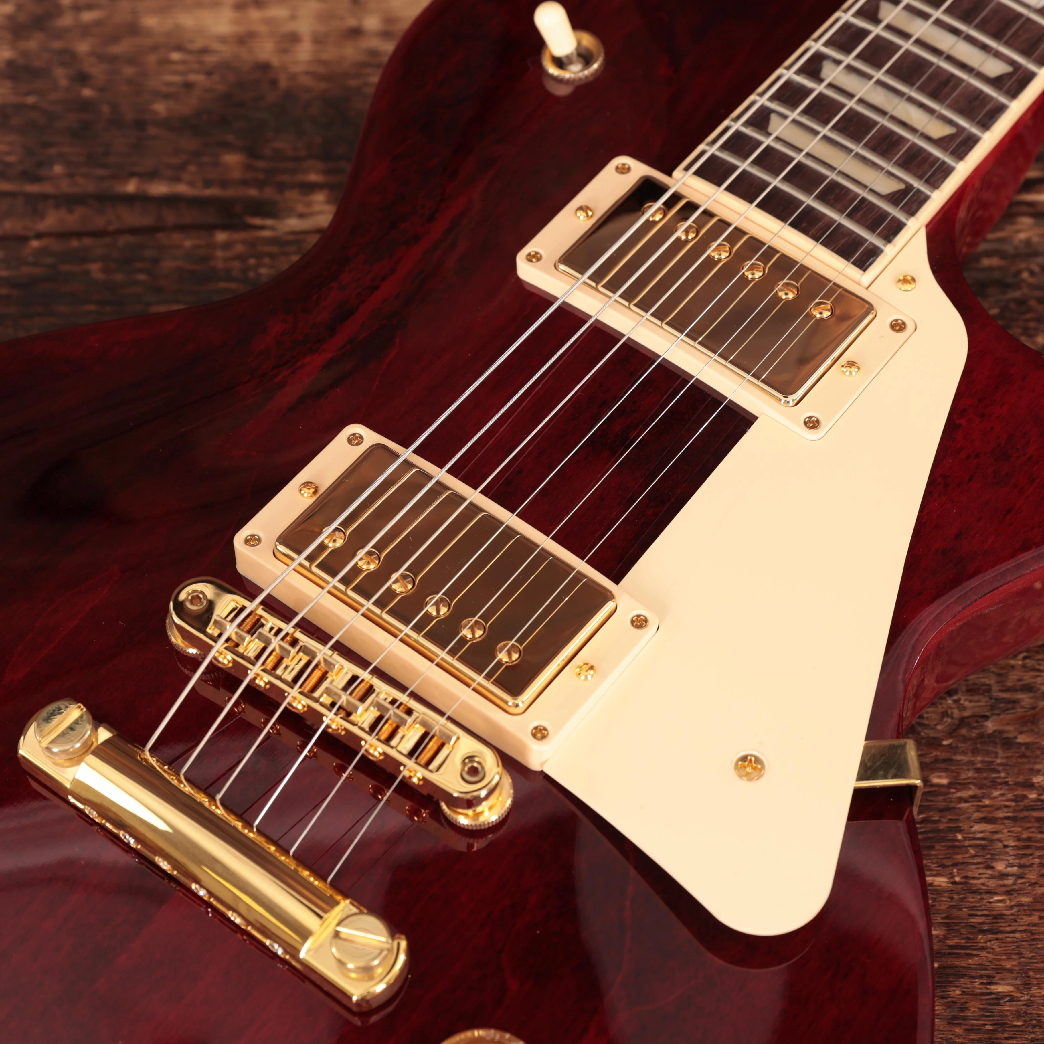 Gibson Les Paul Studio Figured in Wine Red with Gold Hardware - 200850101 (9).JPG